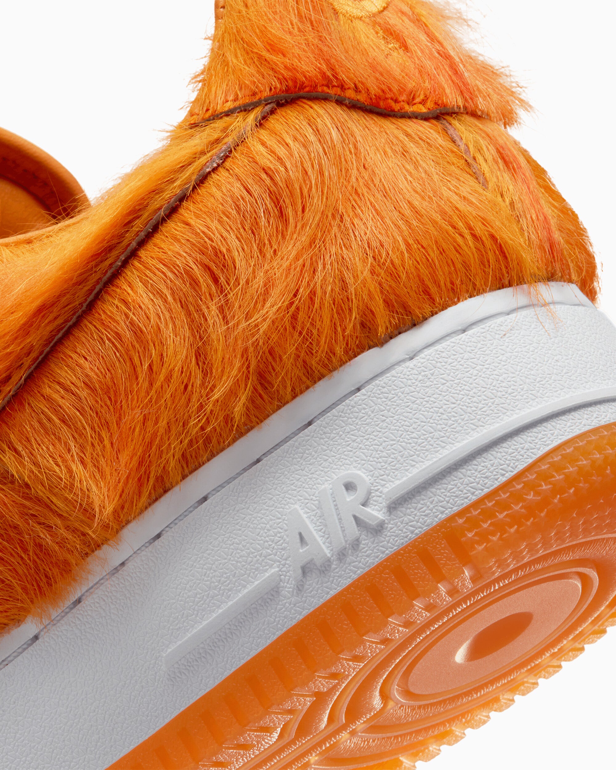 Sneakers Nike Air Force 1 QS "Orange Pony Hair" - IR1940-800