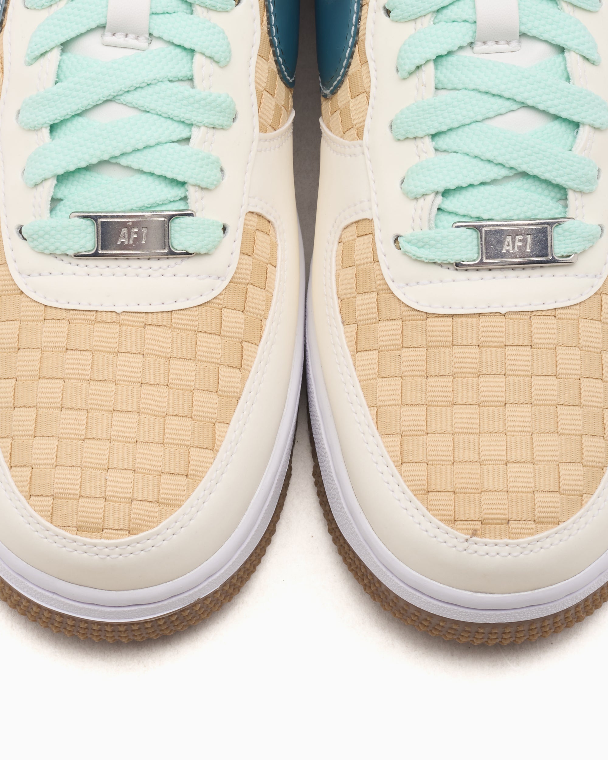 Nike Air Force 1 Retro Low 