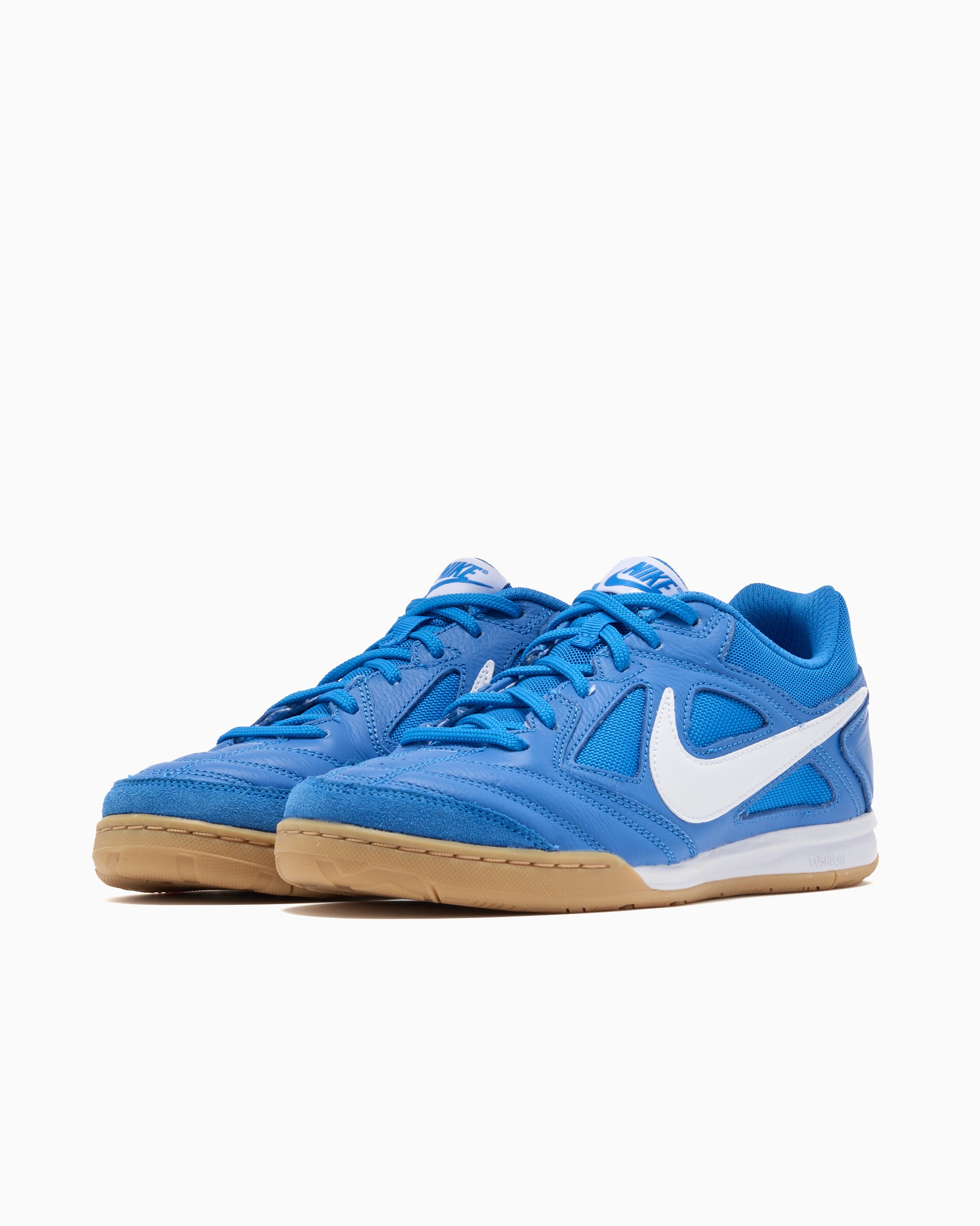 Nike Gato
