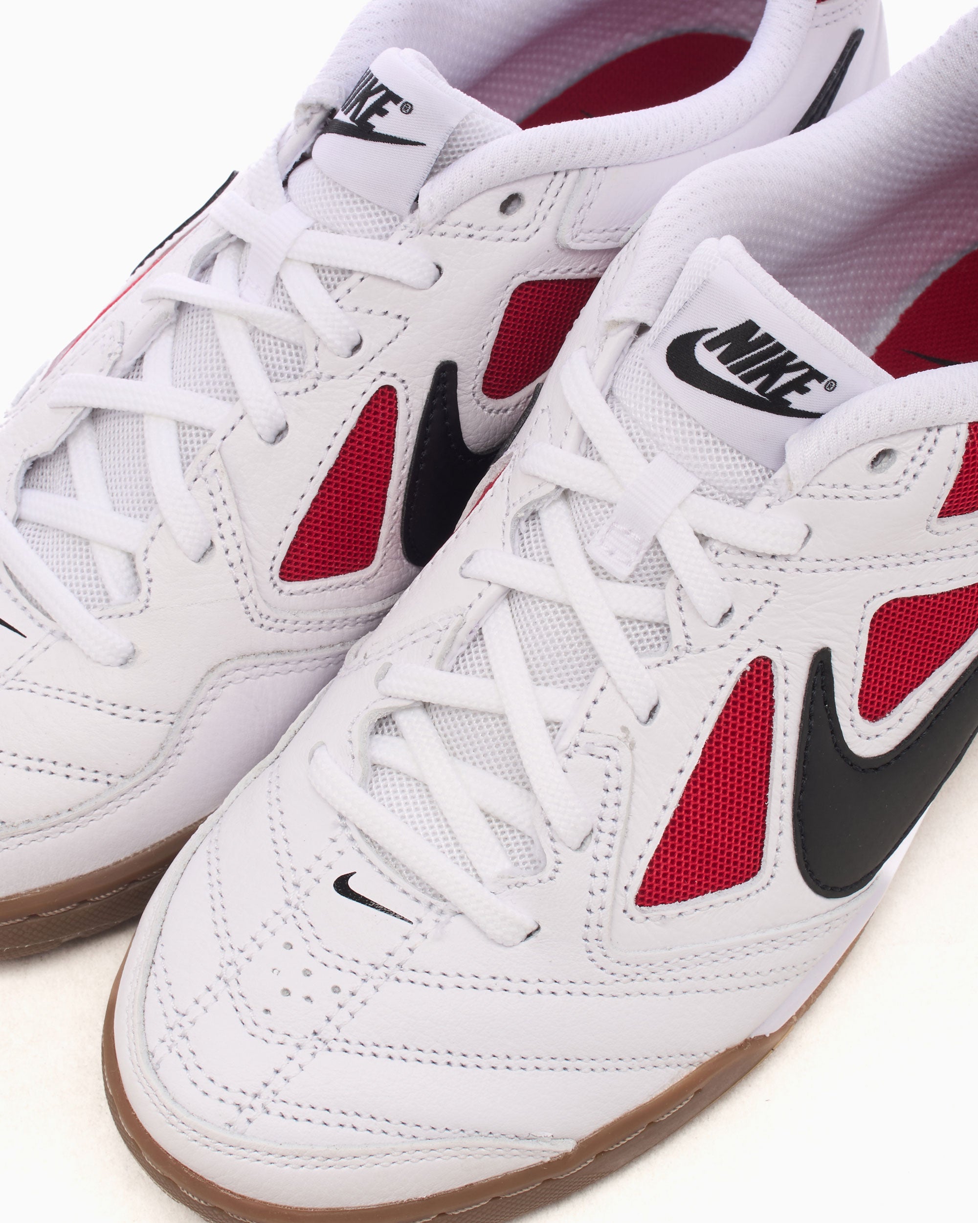 Nike Gato