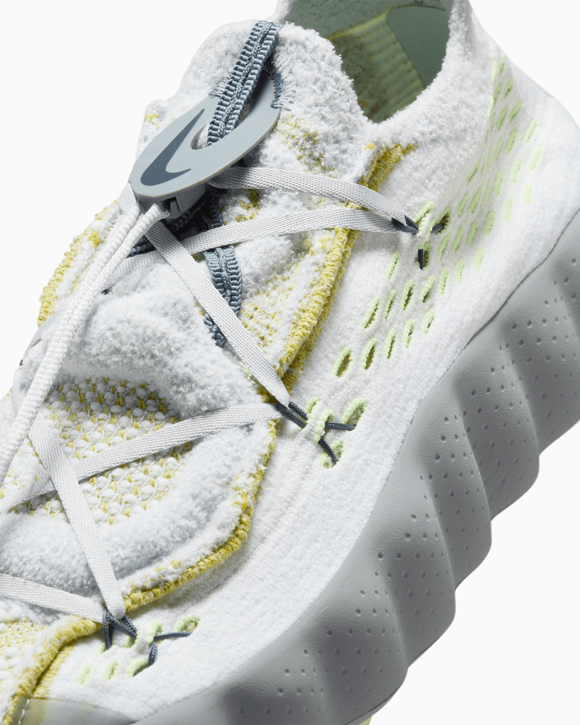 Nike Mind 002 Flyknit 