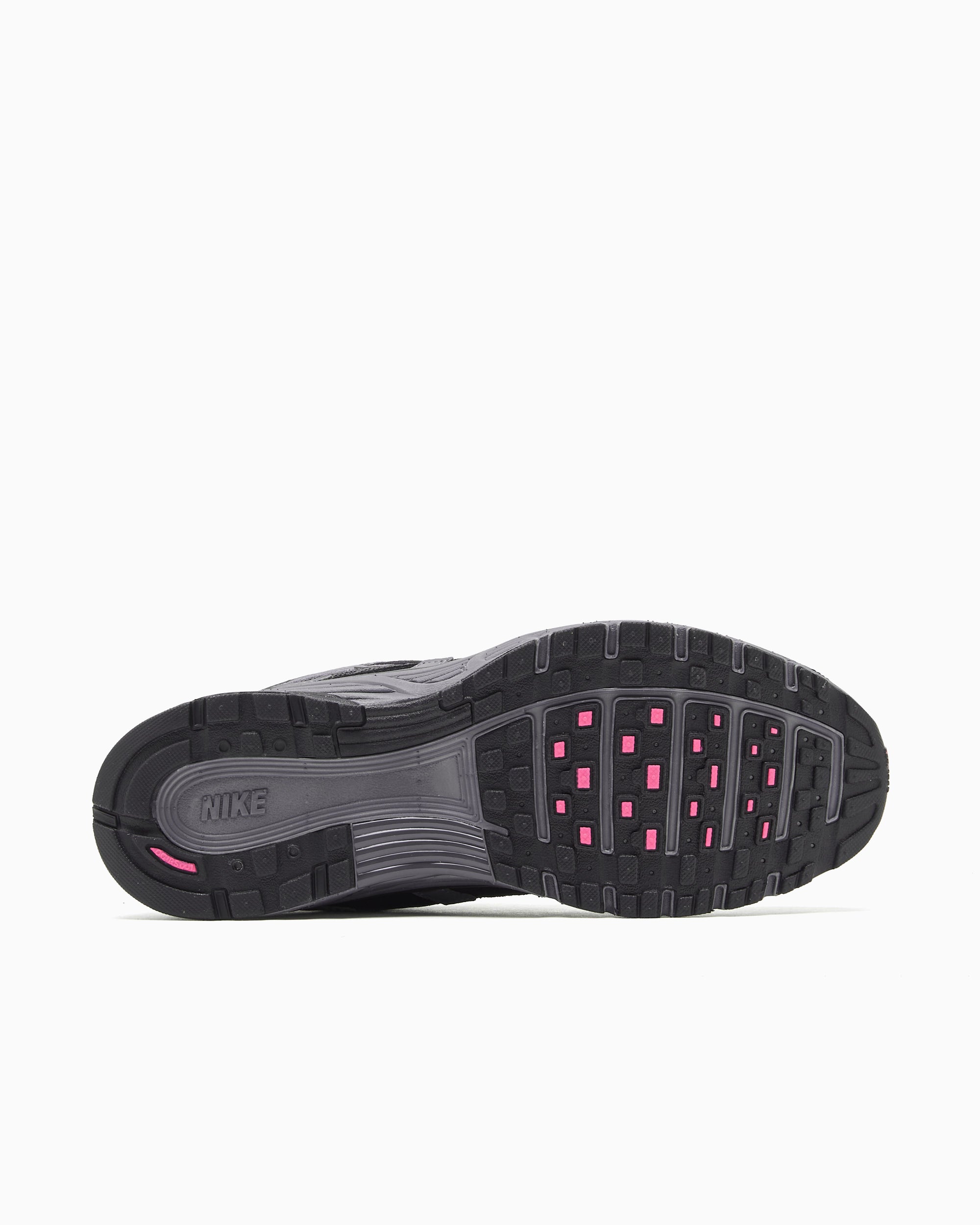 Sneakers Nike P-6000 - HQ3818-200