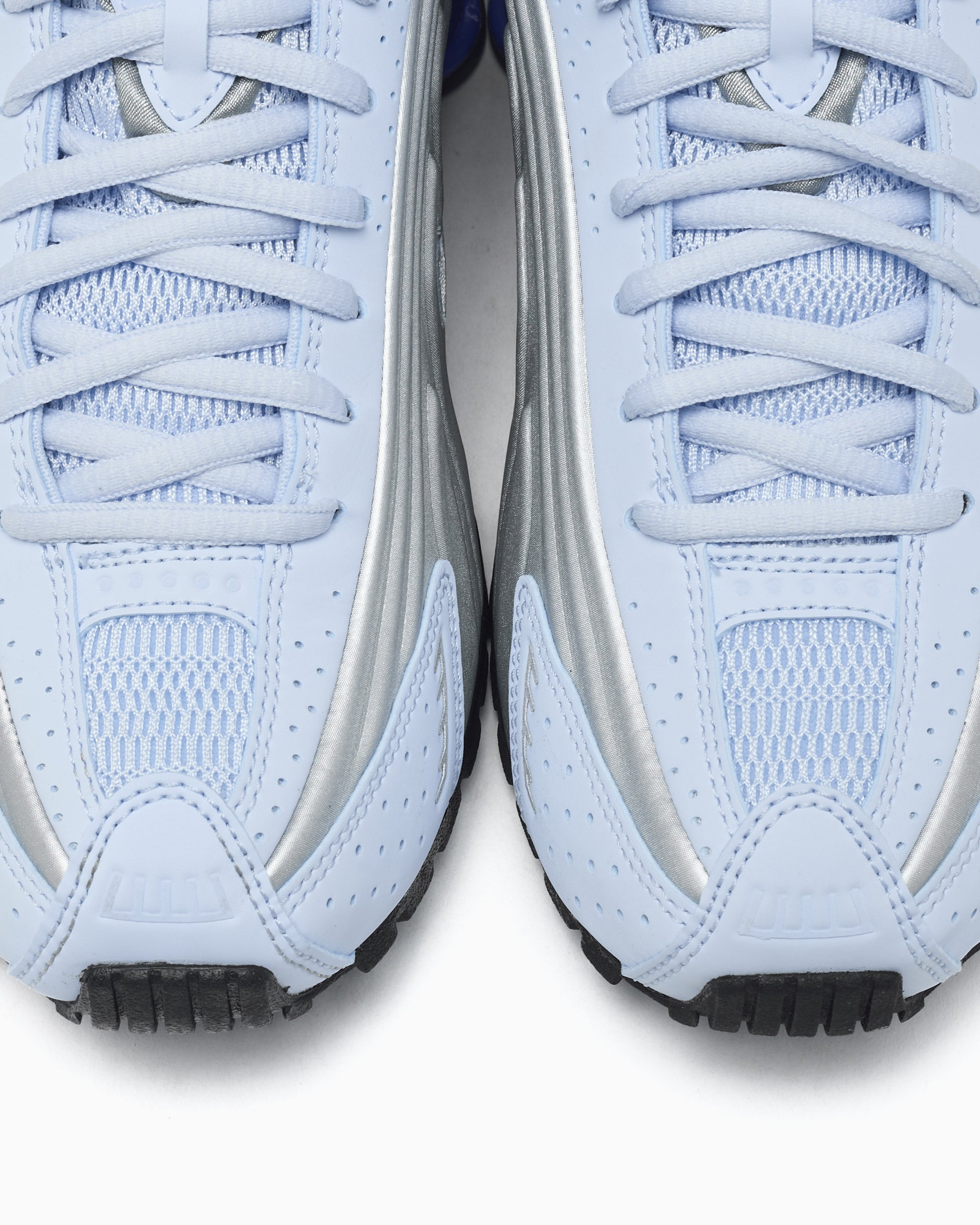 Nike Shox R4