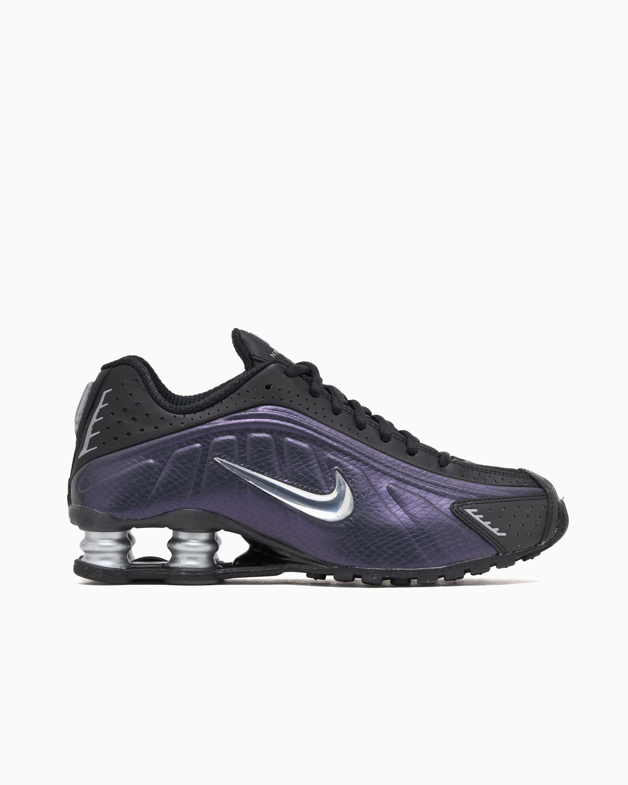 靴 Nike Shox r4 sneakers-nike-shox-r4-jewel-