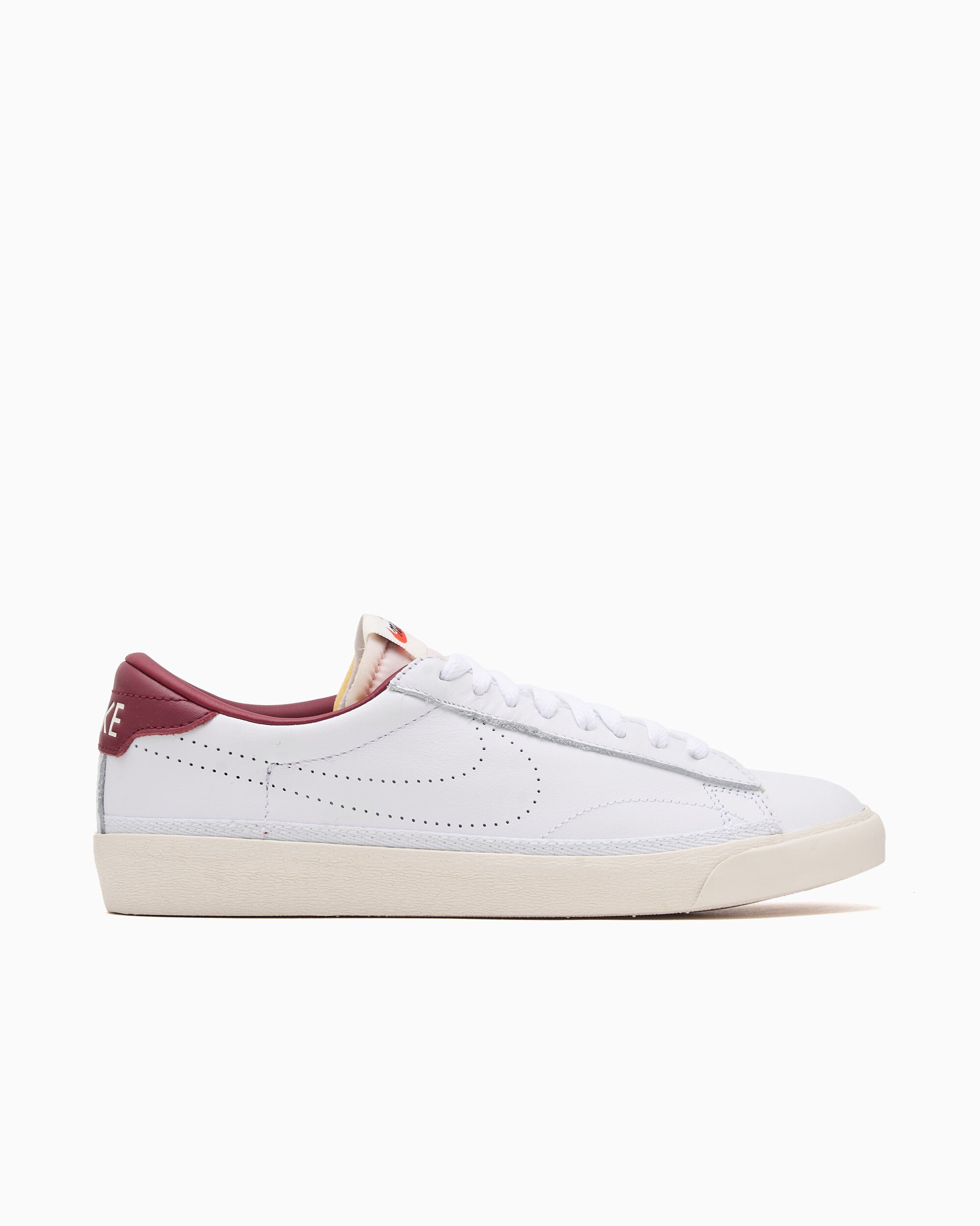 Sneakers Nike Tennis Classic AC - IX6289-101