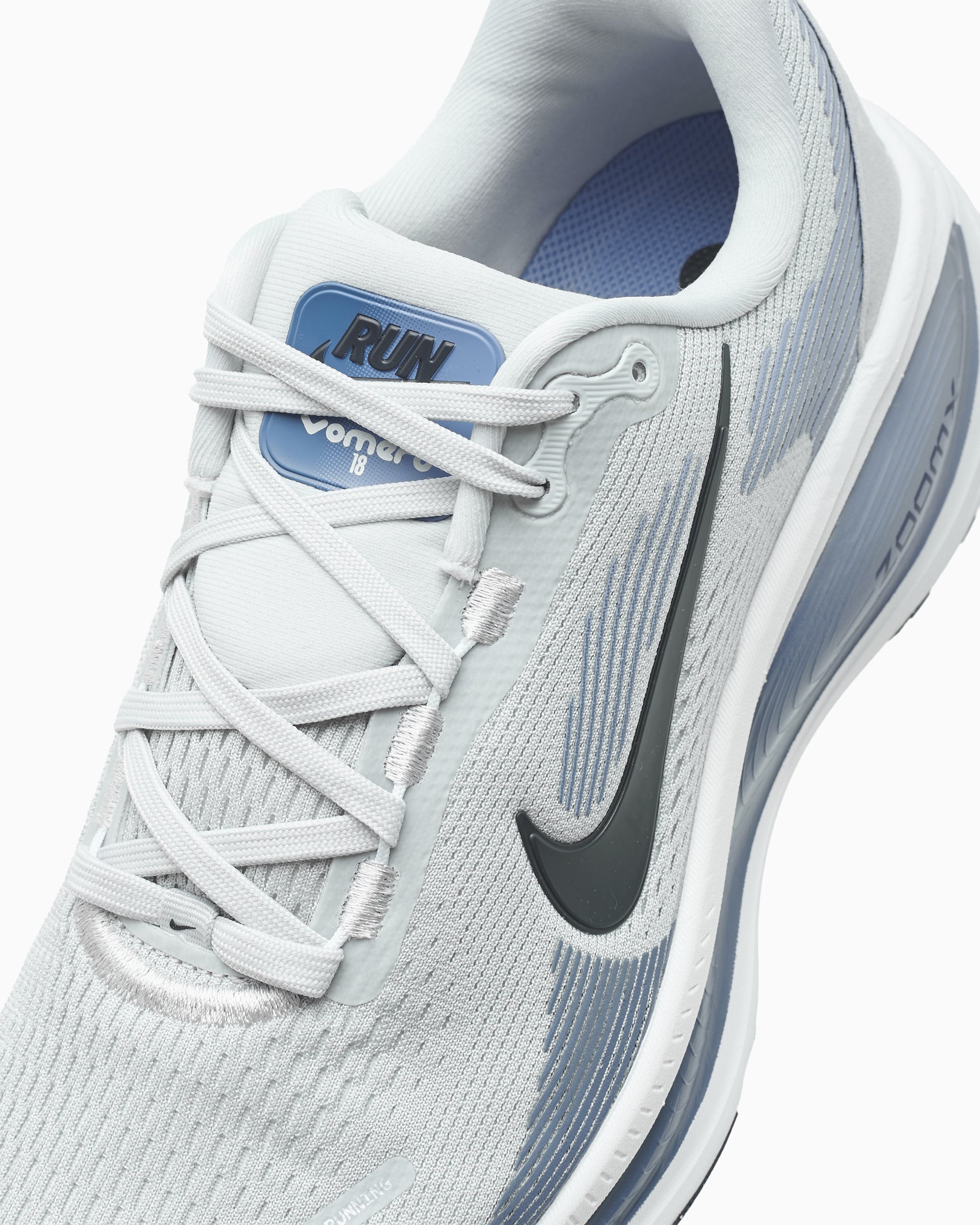 ​ナイキ エア ズーム ボメロ 18 ​サミットホワイト / カレッジグレー sneakers-nike-vomero-18-hm6803