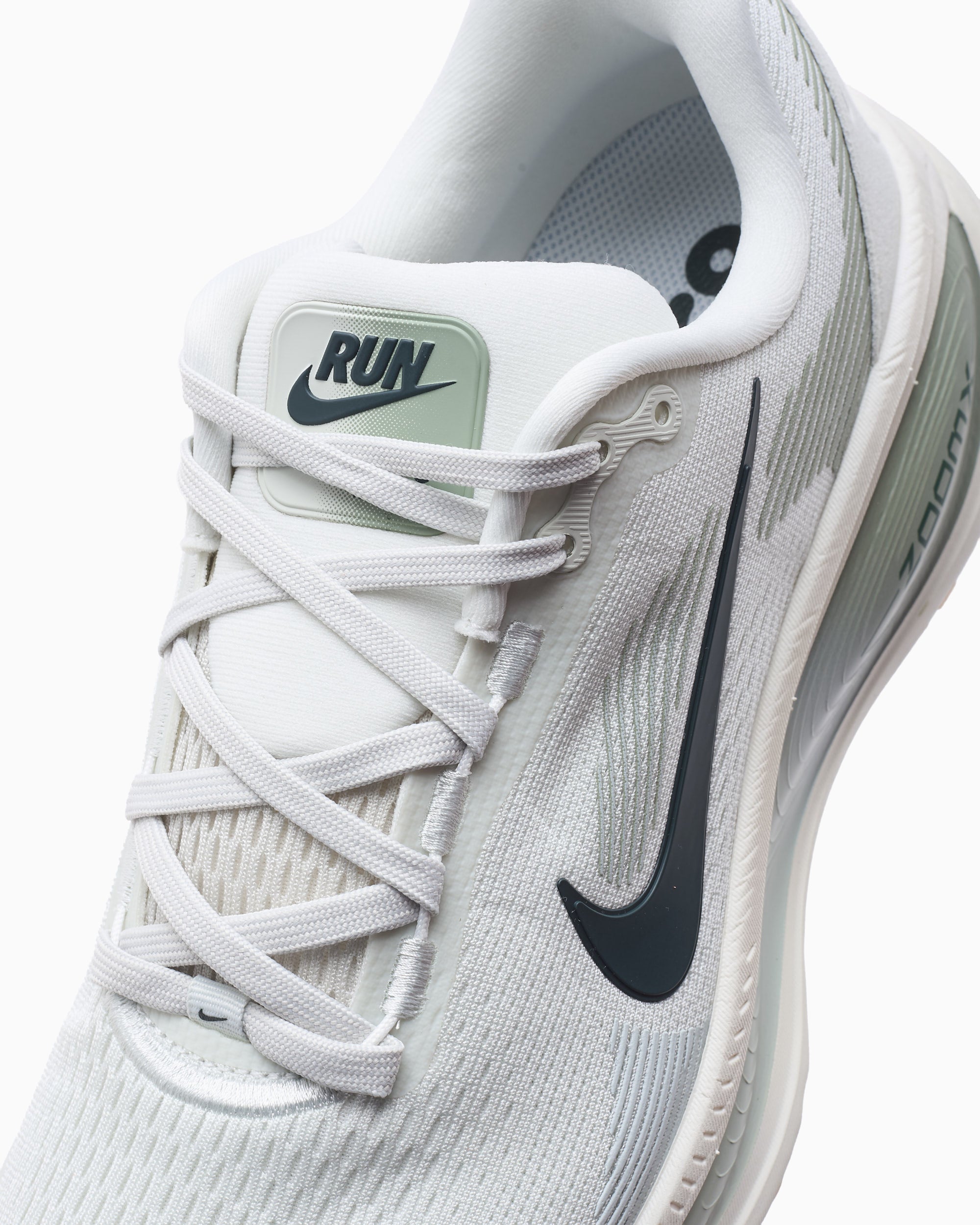 Sneakers Nike Vomero 18 - HM6803-020