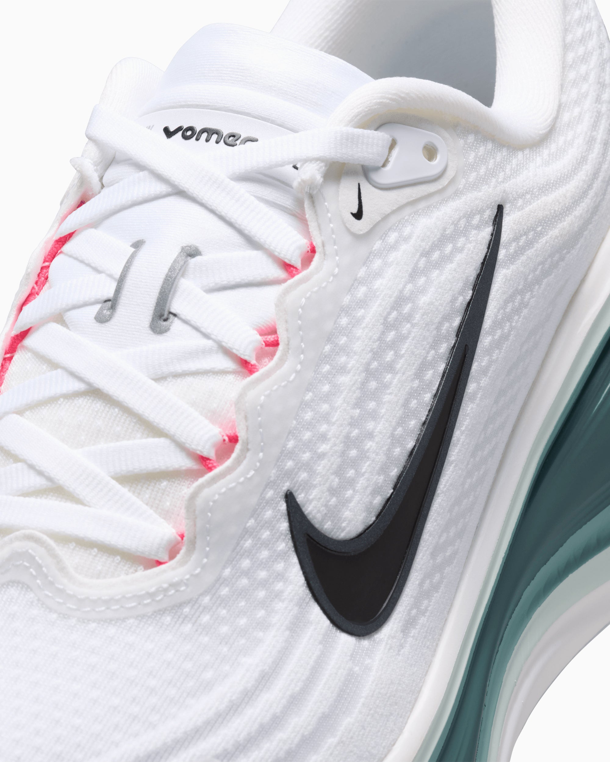 Sneakers Nike Vomero Plus - HV8150-110