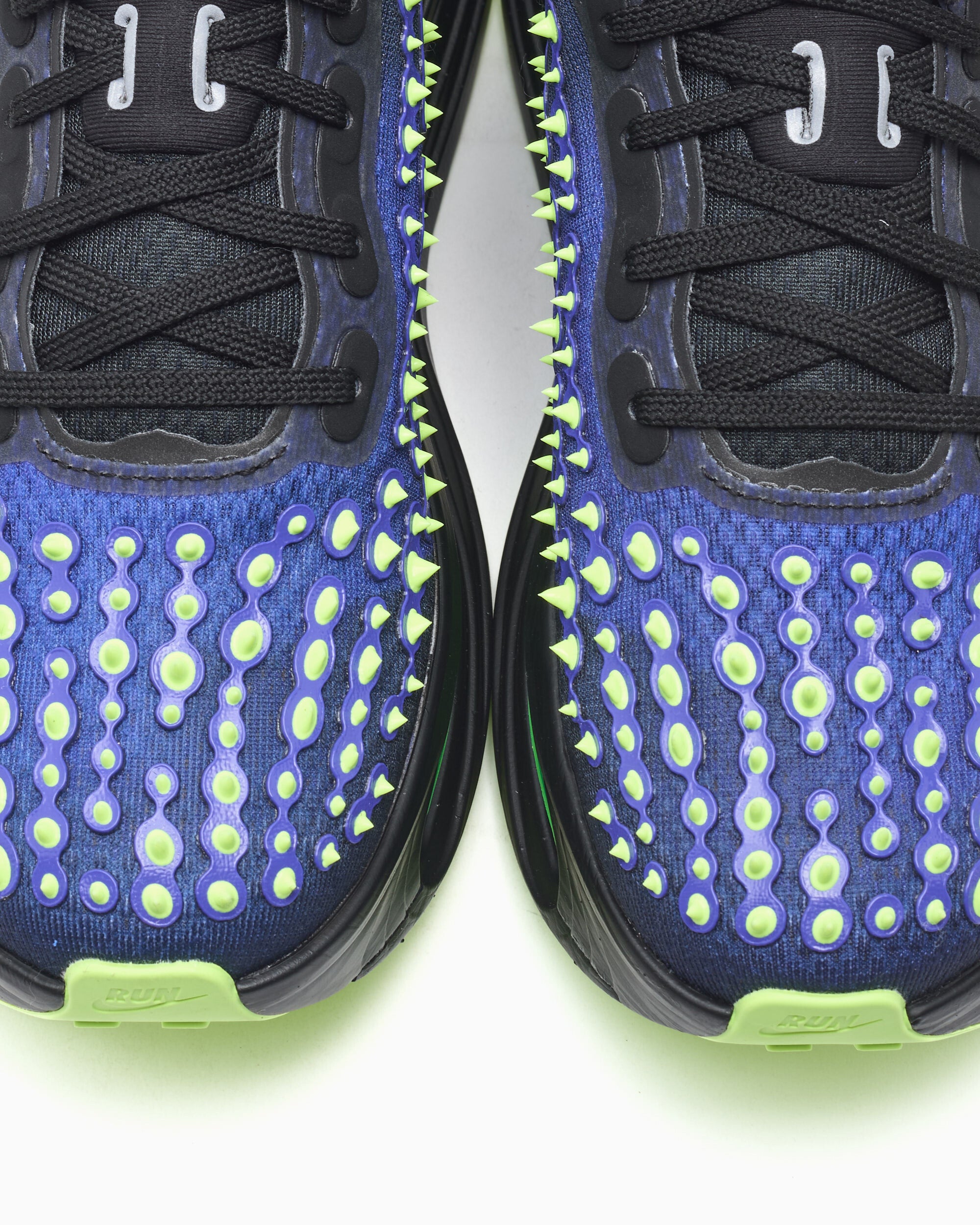 Sneakers Nike Vomero Premium QS "Black Volt Glow" - IR2168-002