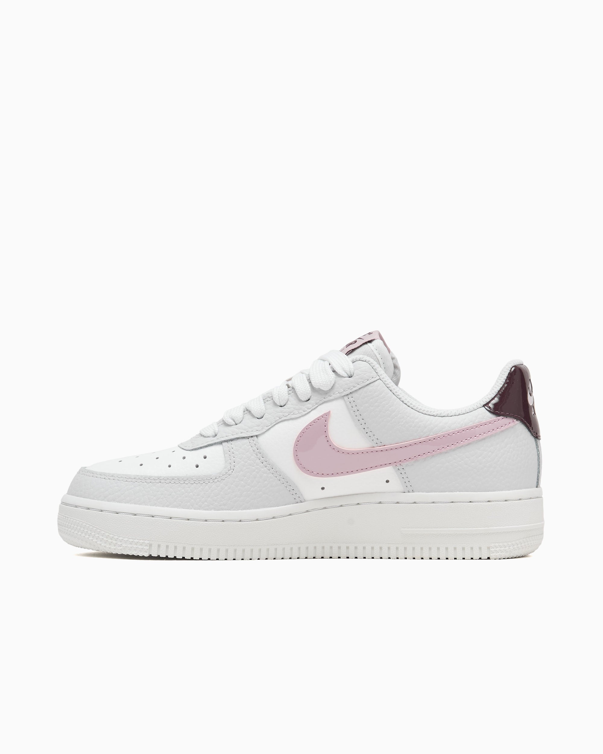 Nike Women's Air Force 1 '07