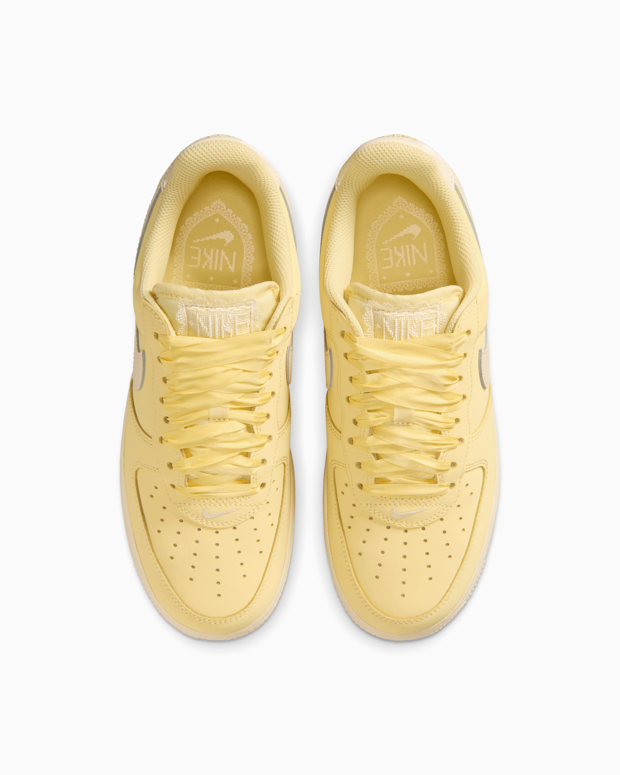 Sneakers Nike Women's Air Force 1 Retro Premium "Ribbon Lace" - IR0871-700