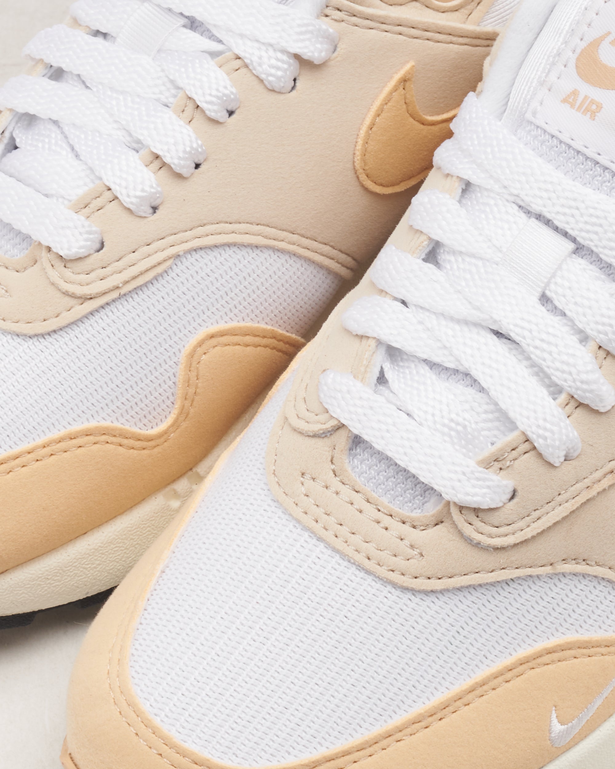 Nike Women's Air Max 1 '87 T 