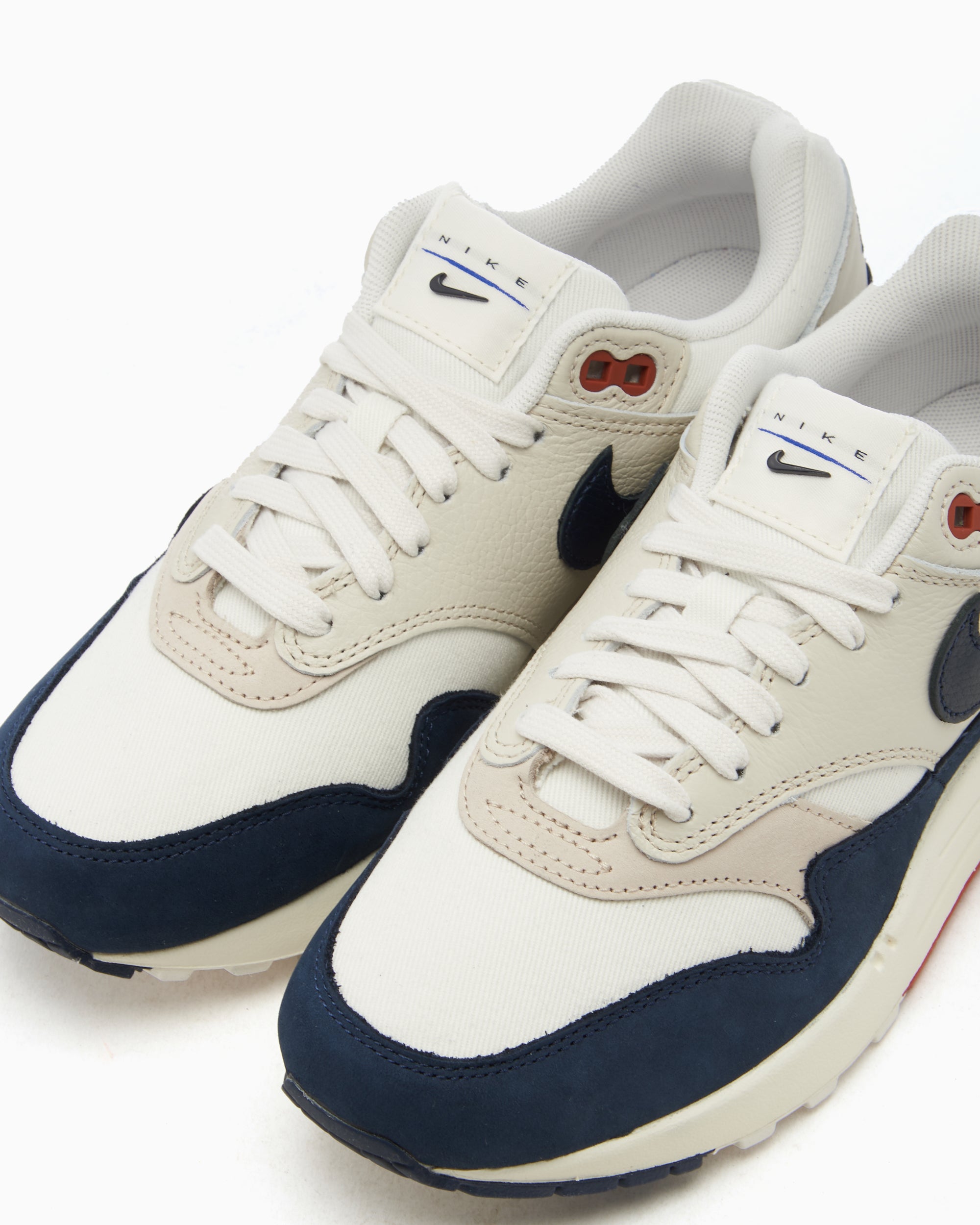 Nike Women's Air Max 1 LX 