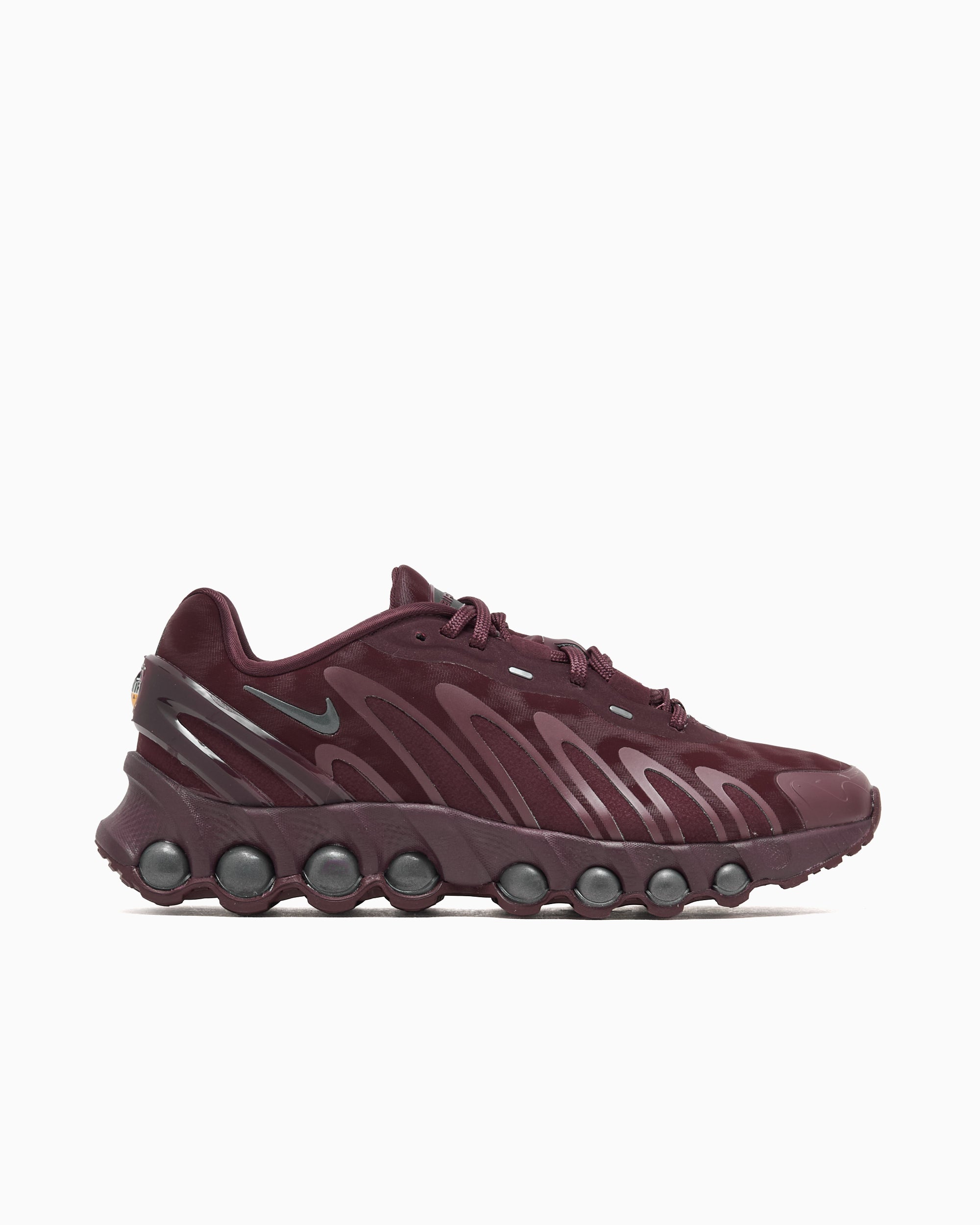 Nike Women's Air Max DN8 SE