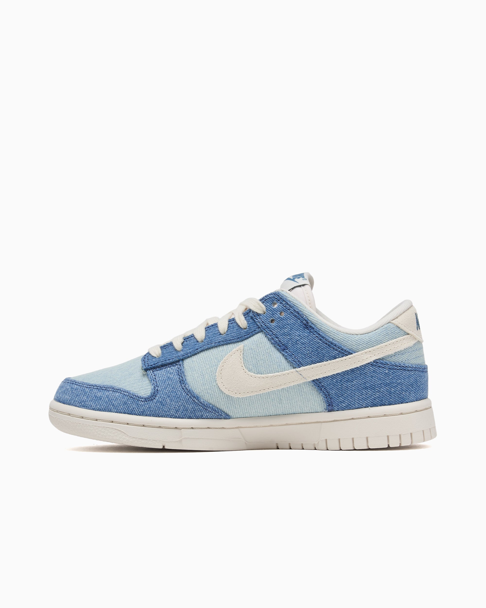 Nike Women's Dunk Low 