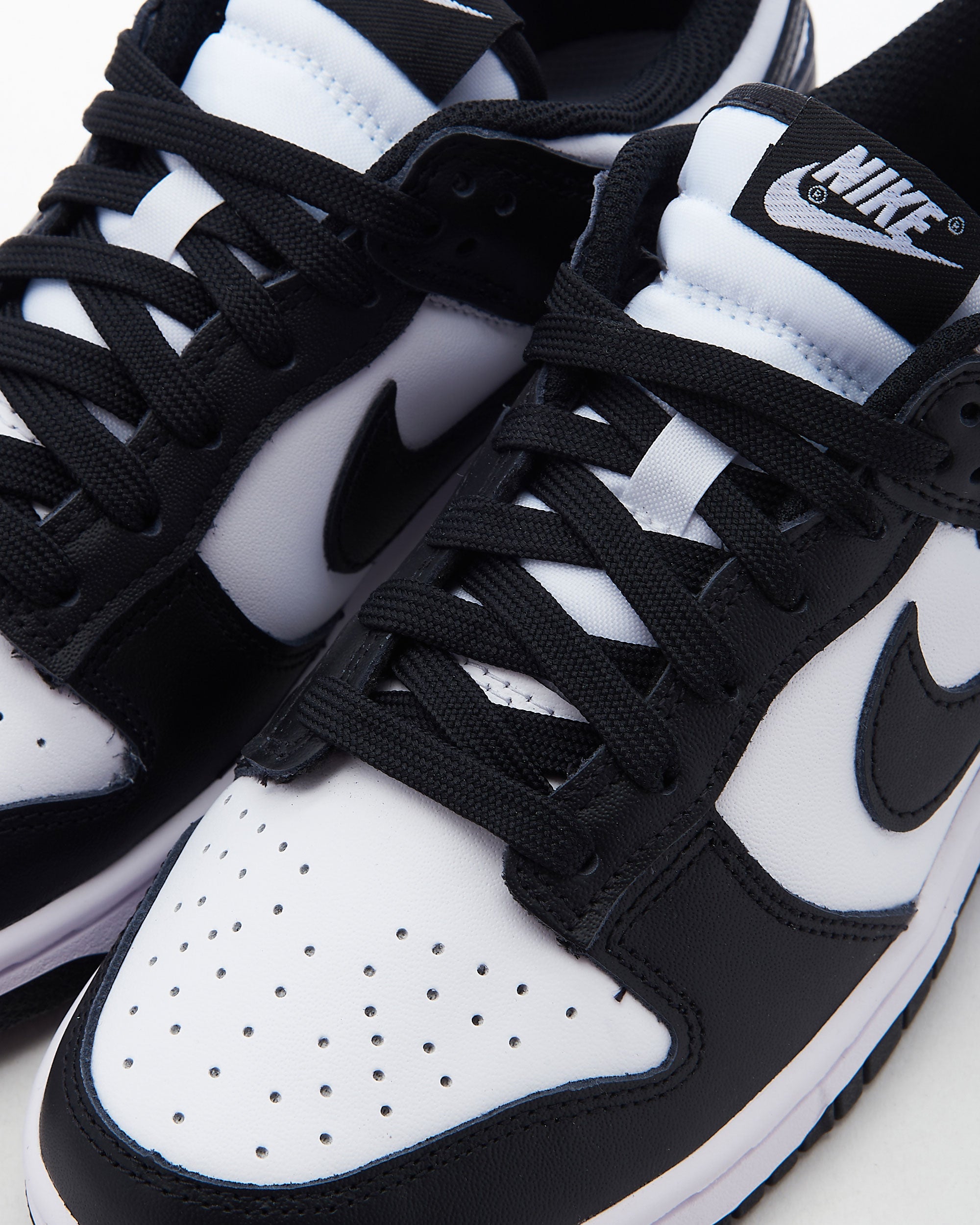 Sneakers Nike Women's Dunk Low Retro "Panda" - DD1503-101