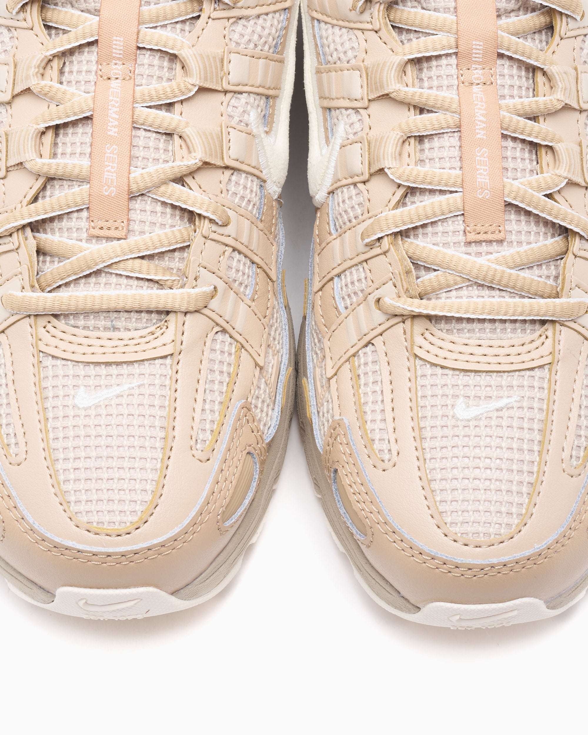Sneakers Nike Women's P-6000 - IR1215-100