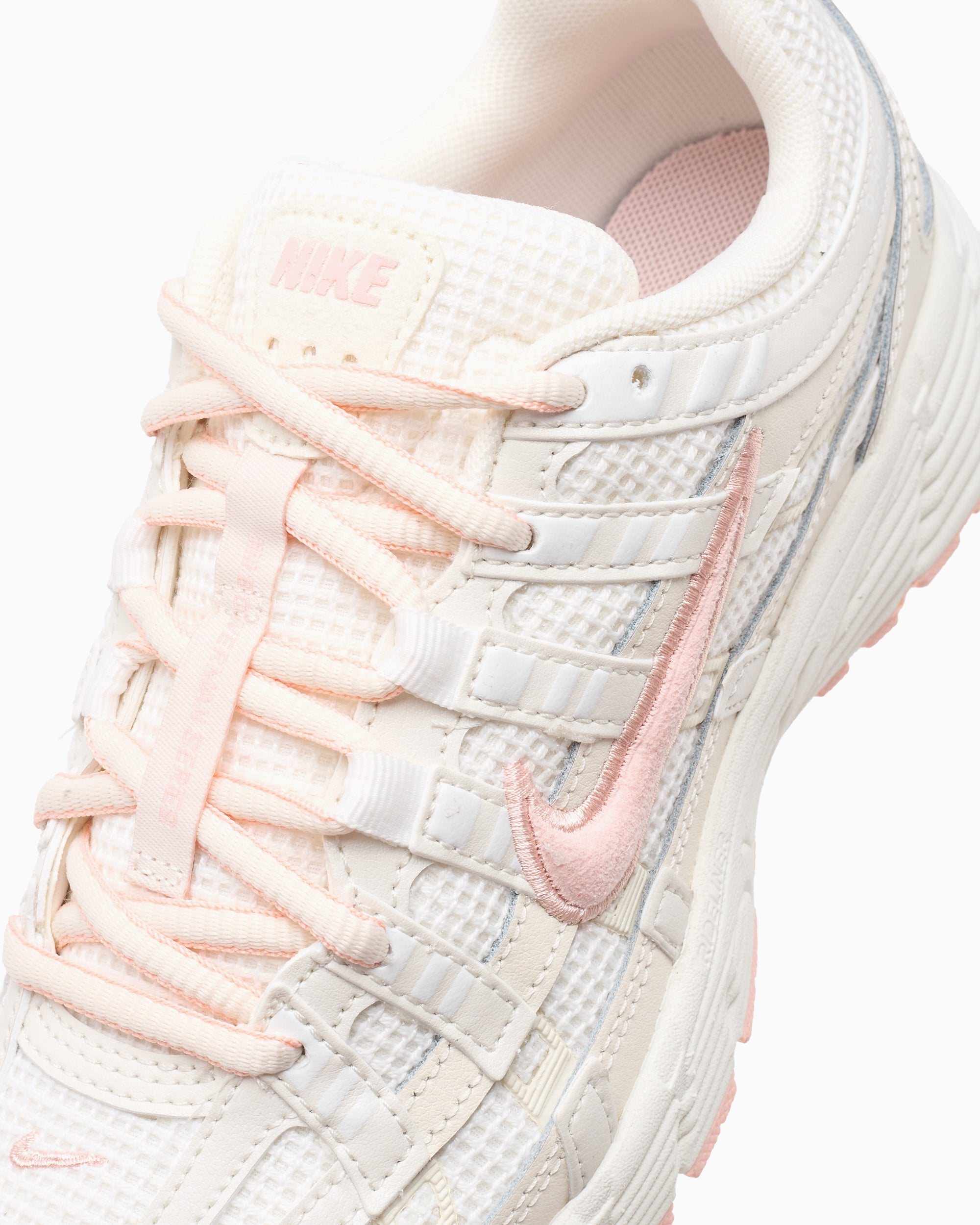 Sneakers Nike Women's P-6000 - IR1215-101