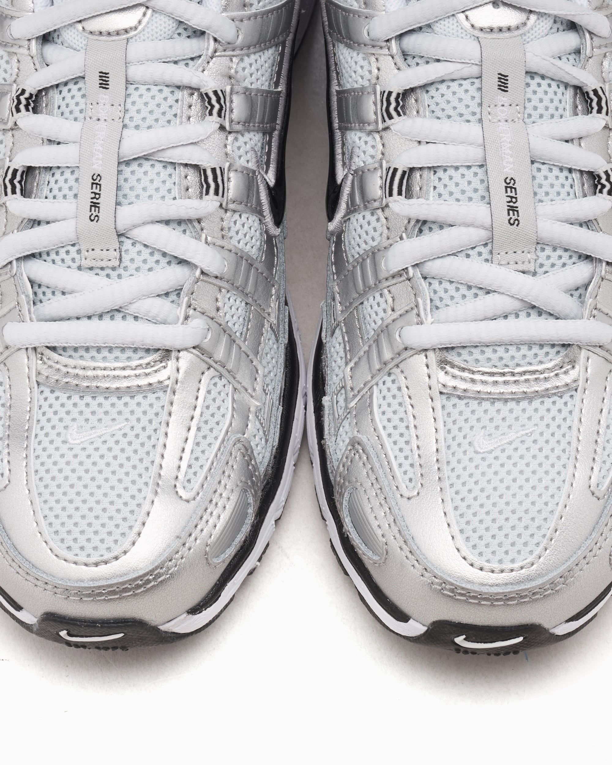 Nike Women's P-6000 