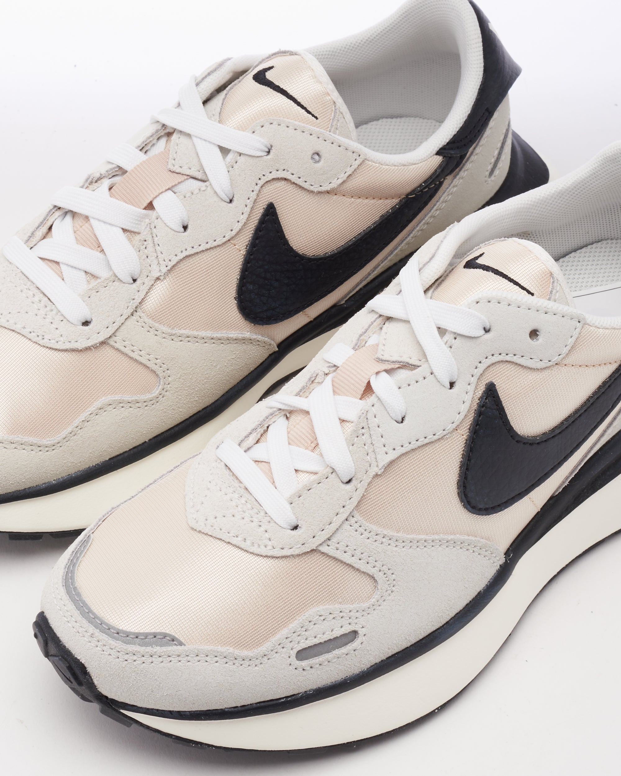 Nike Women's Phoenix Waffle 