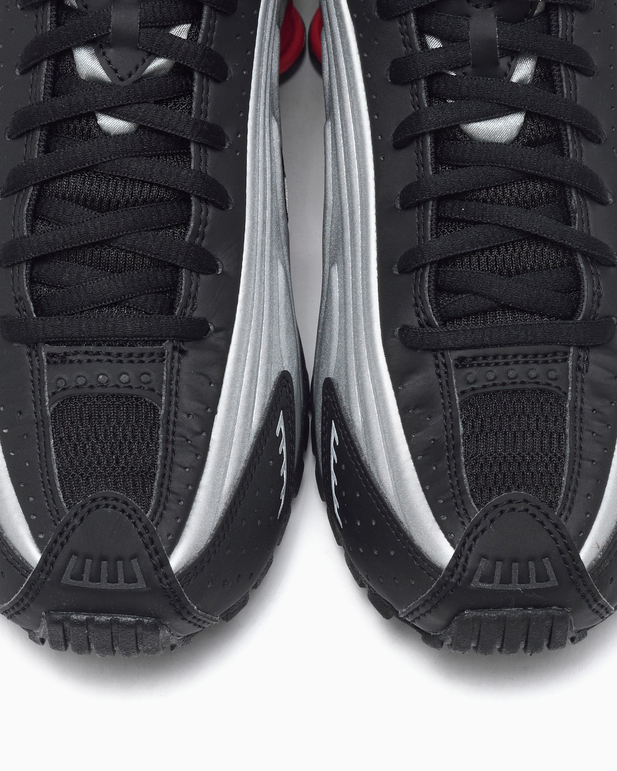 Nike Women's Shox R4