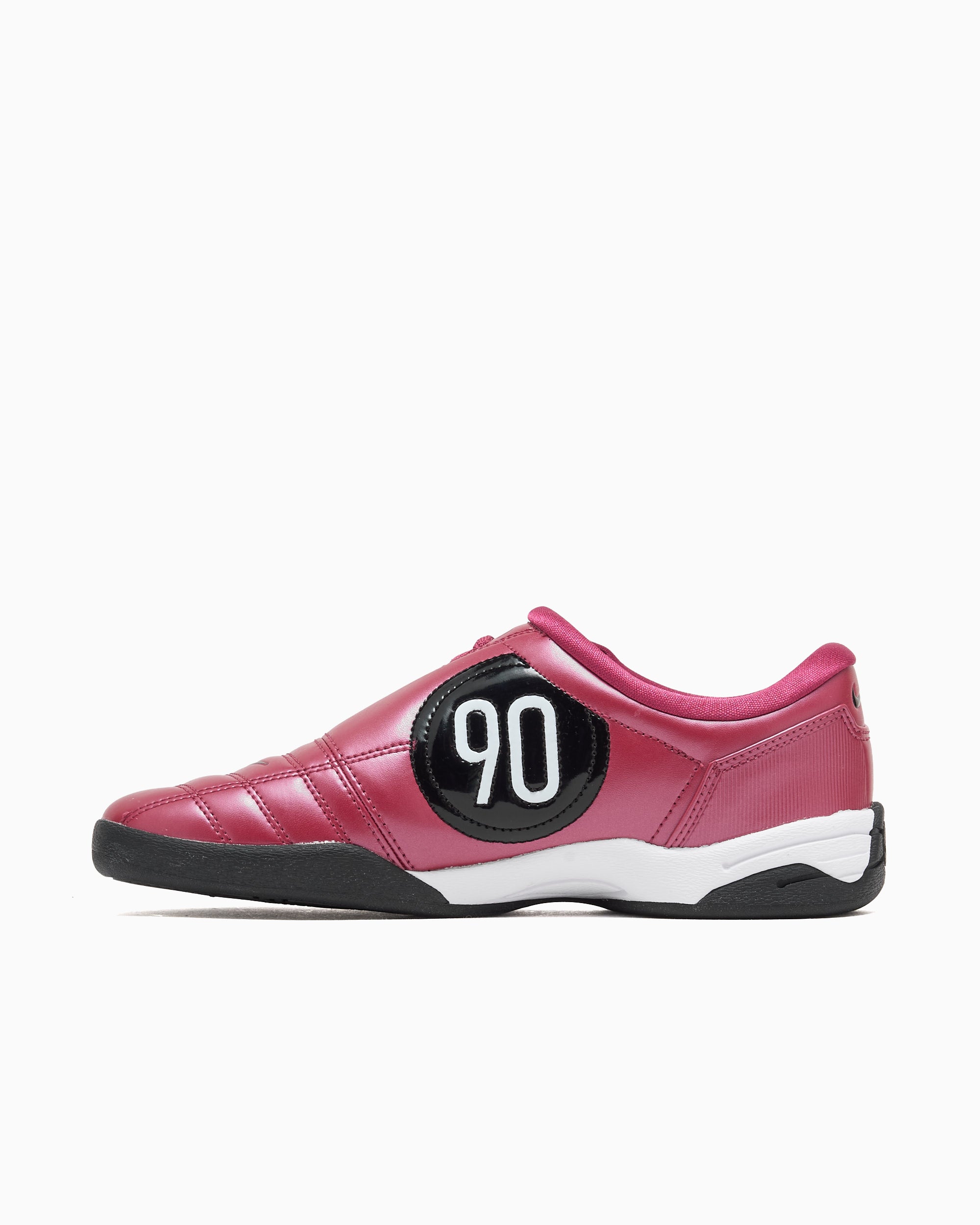 Nike Women's Total 90