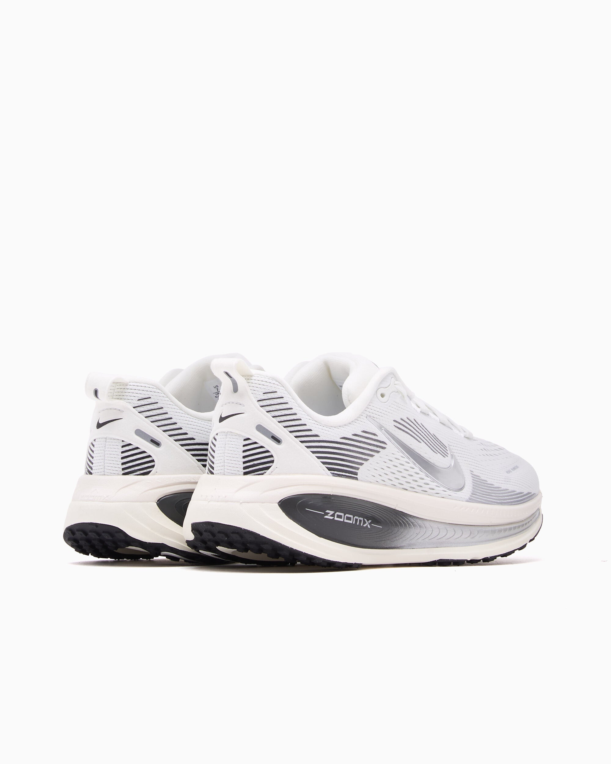 Sneakers Nike Women's Vomero 18 ESS - IO9915-101
