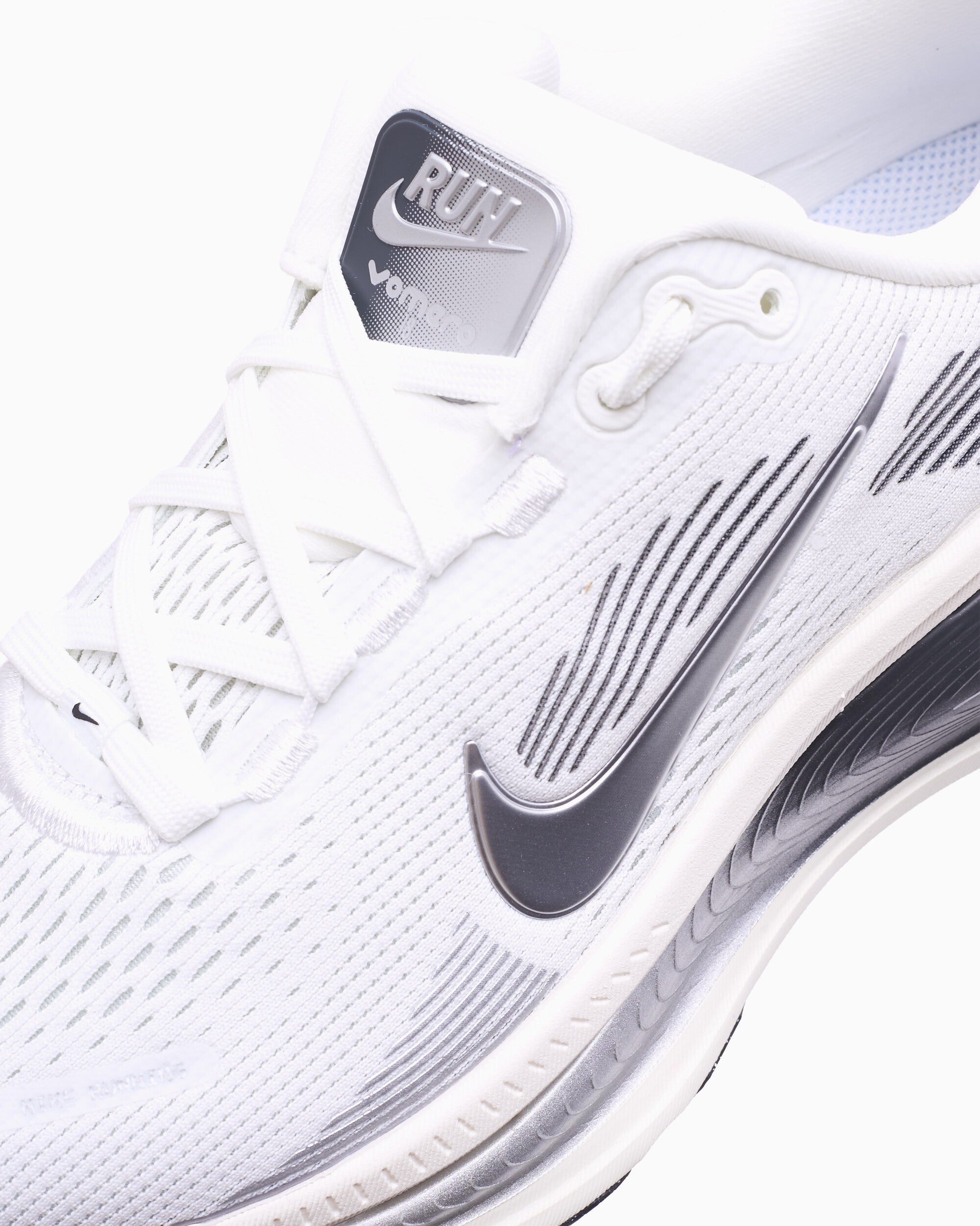 Sneakers Nike Women's Vomero 18 ESS - IO9915-101