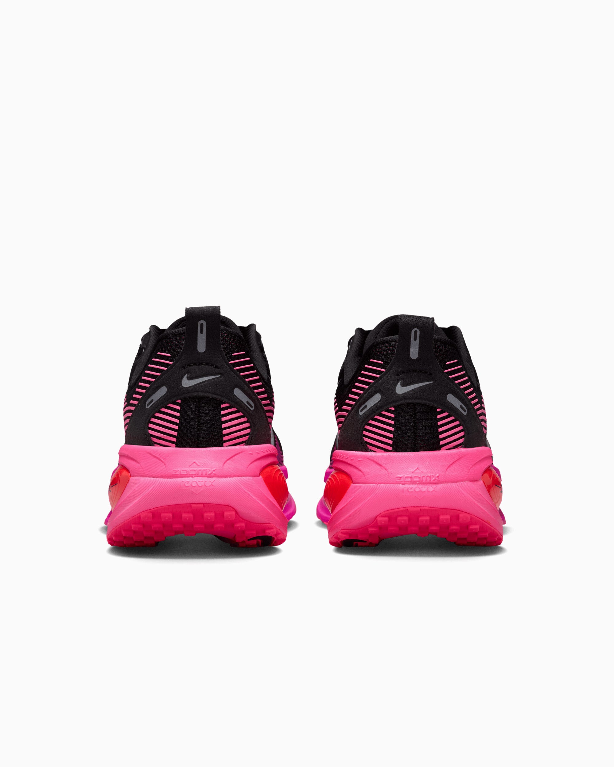 Sneakers Nike Women's Vomero 18 - HM6804-013