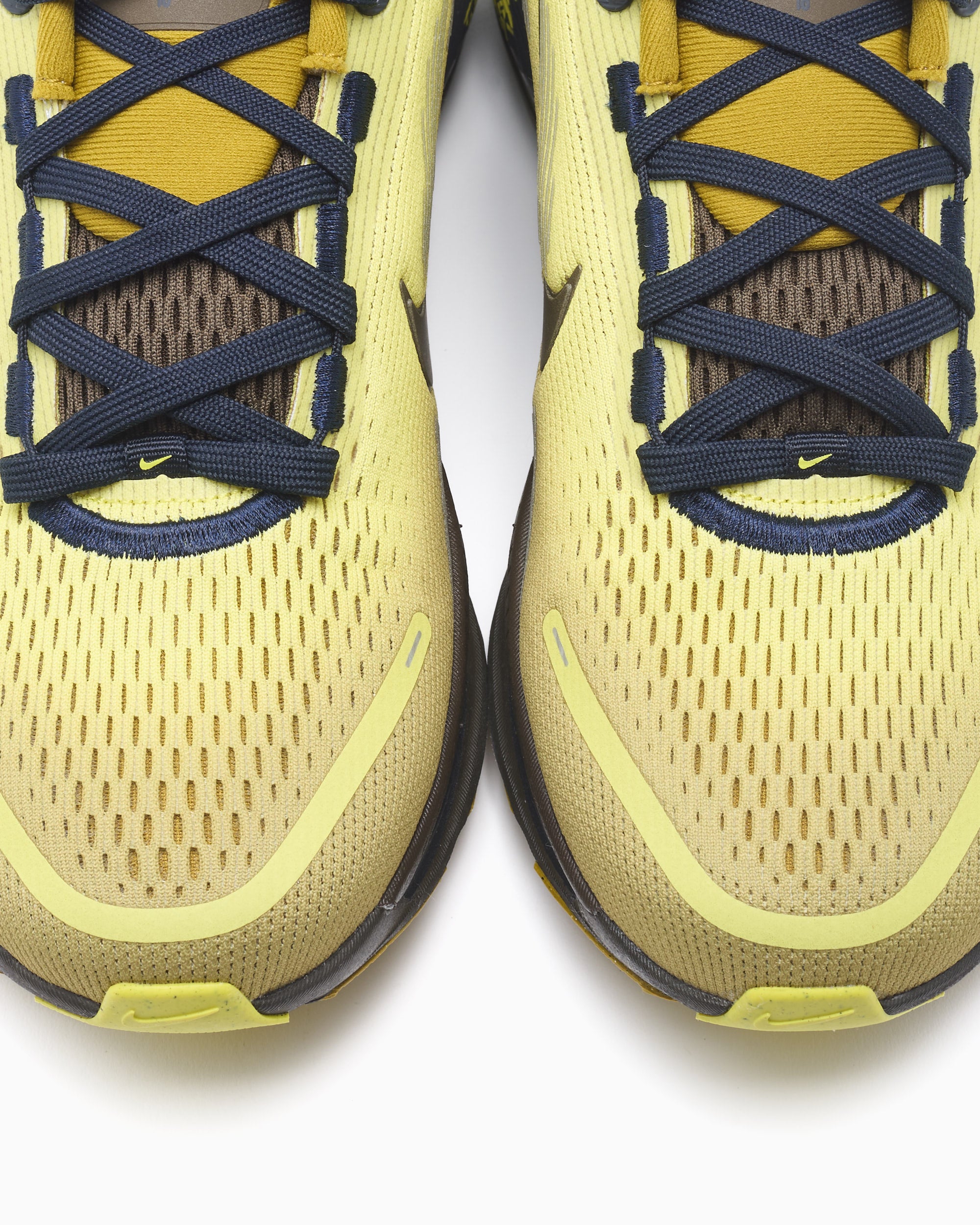 Nike Women's Vomero 18 SE