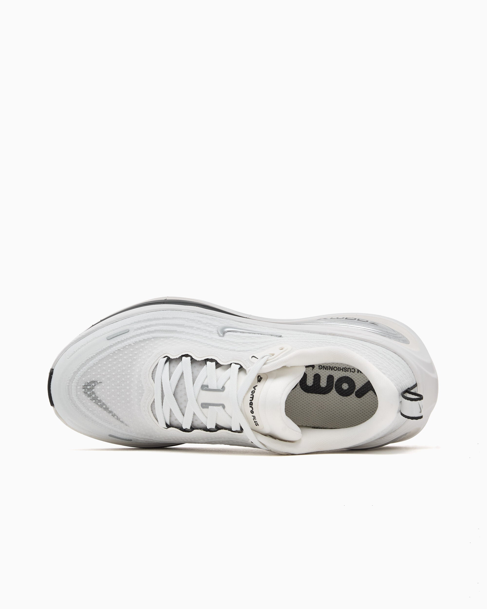 Sneakers Nike Women's Vomero Plus ESS - IO9916-101