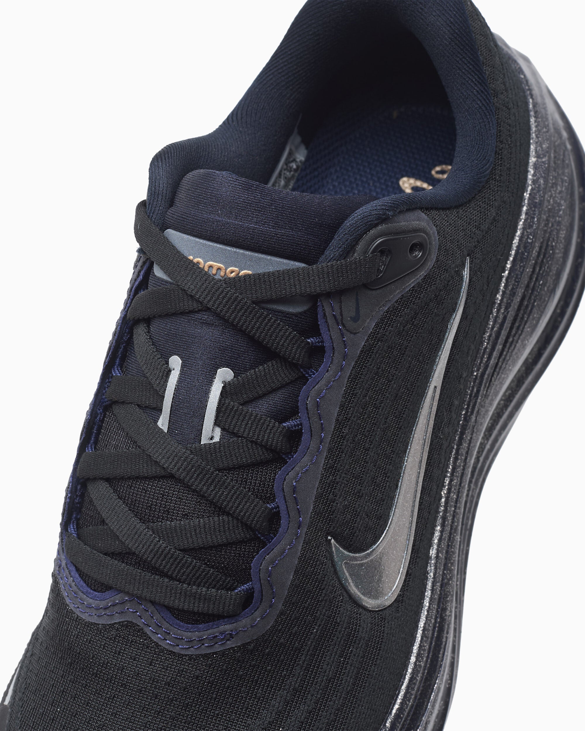 Sneakers Nike Women's Vomero Plus "Keely Hodkinson" - IR7193-400