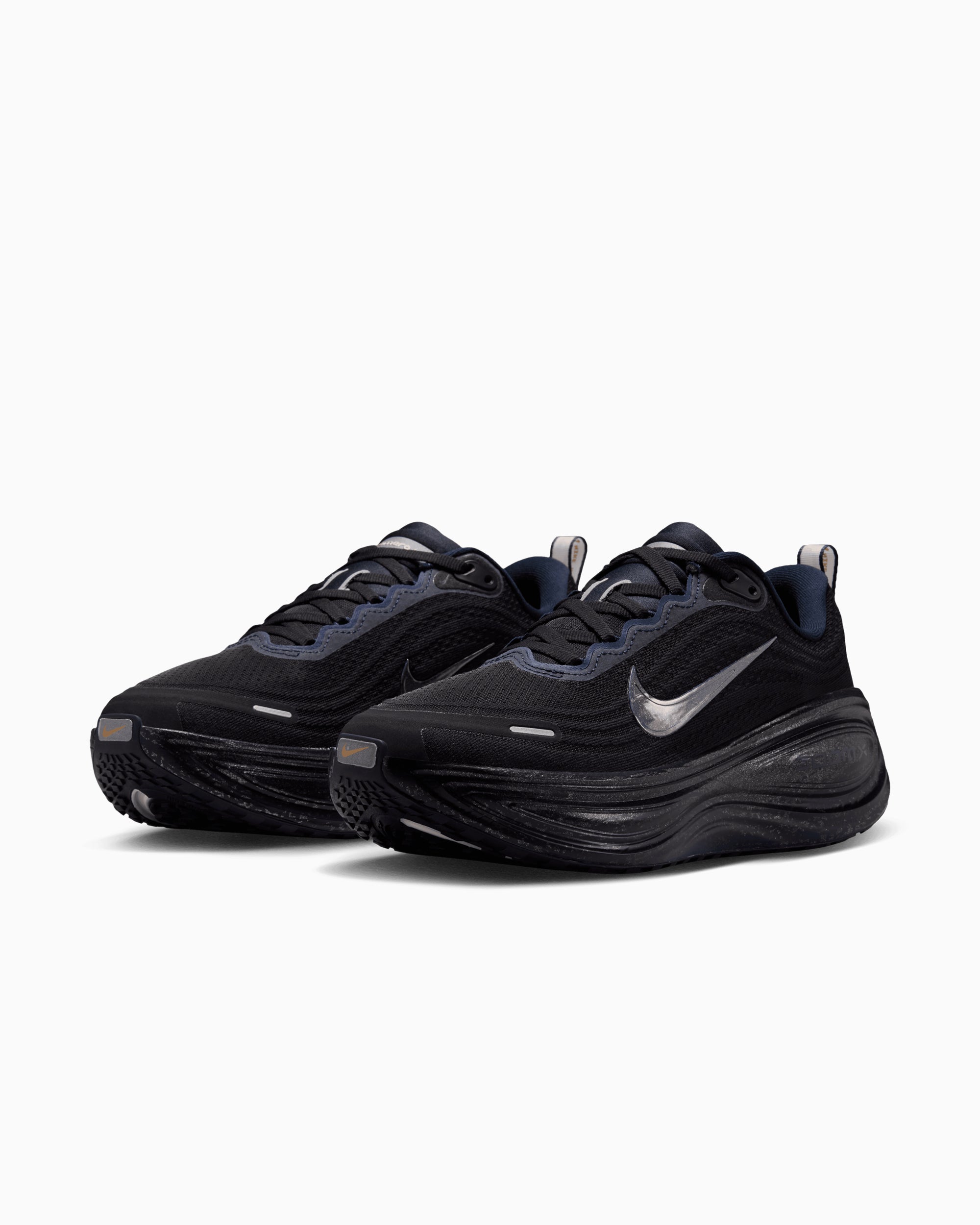 Sneakers Nike Women's Vomero Plus "Keely Hodkinson" - IR7193-400