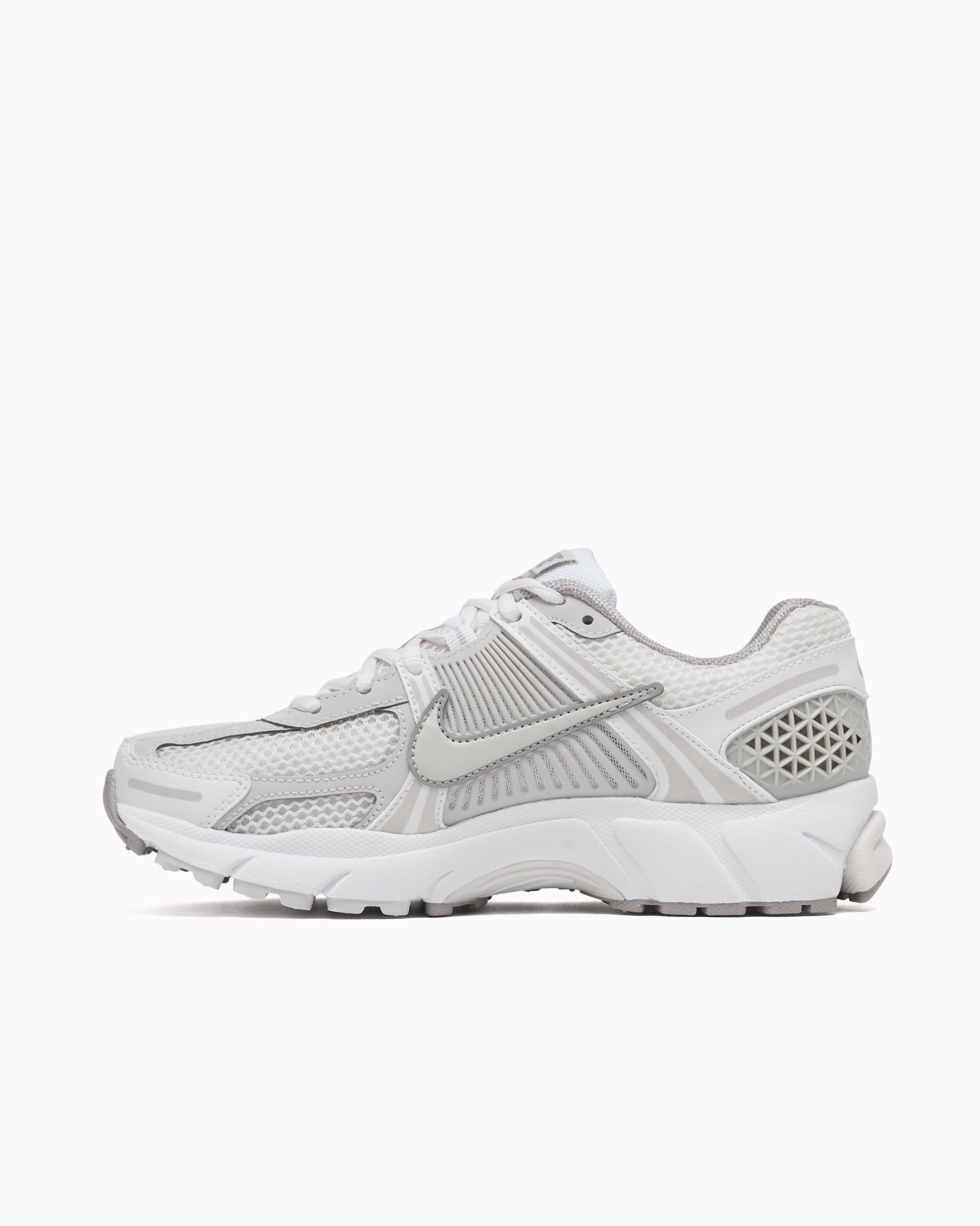 Sneakers Nike Women's Zoom Vomero 5 - FJ2028-107