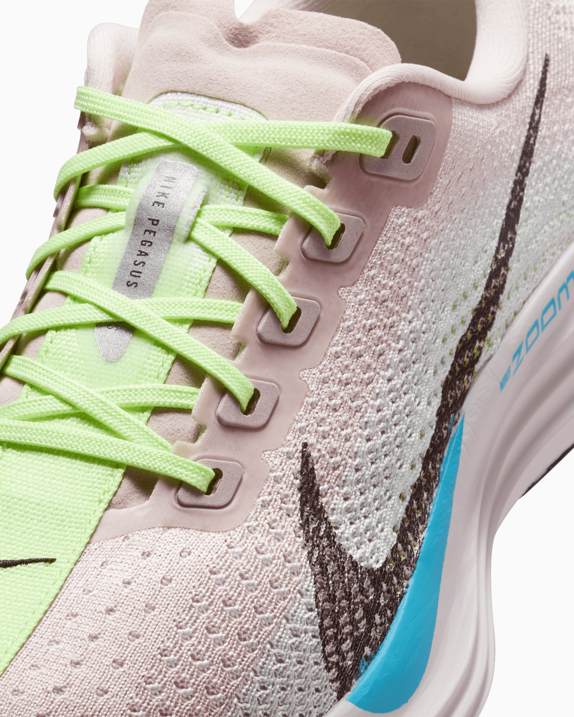 Nike Women's ZoomX Pegasus Plus