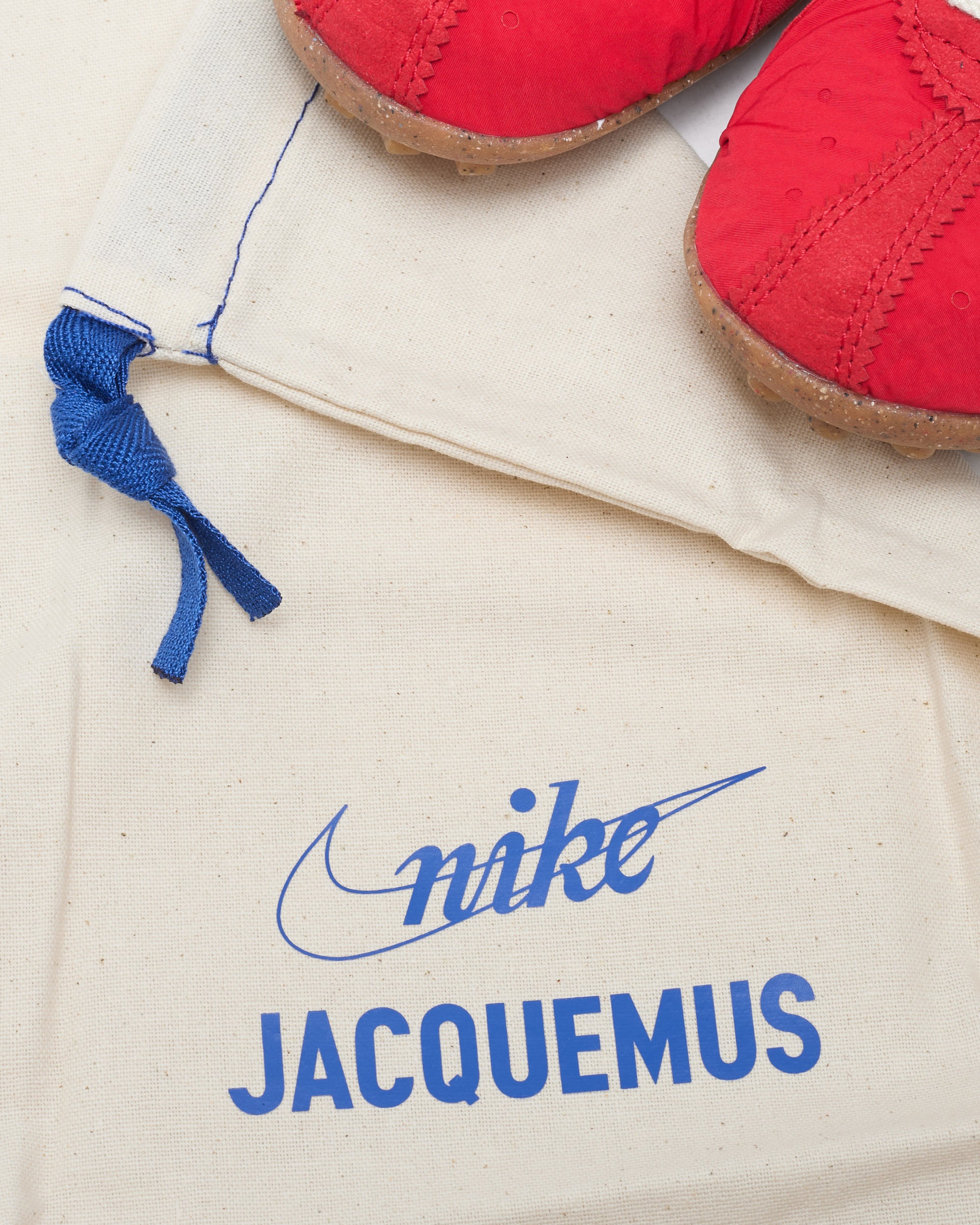 マークス　ポゥ・ム・ポゥ Nike x Jacquemus Women's Moon Shoe