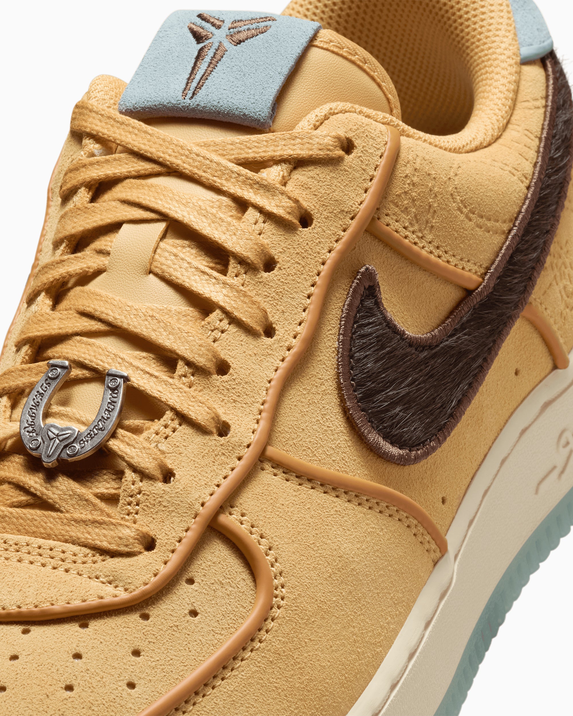 Nike x Kobe Bryant Air Force 1 Low Protro 