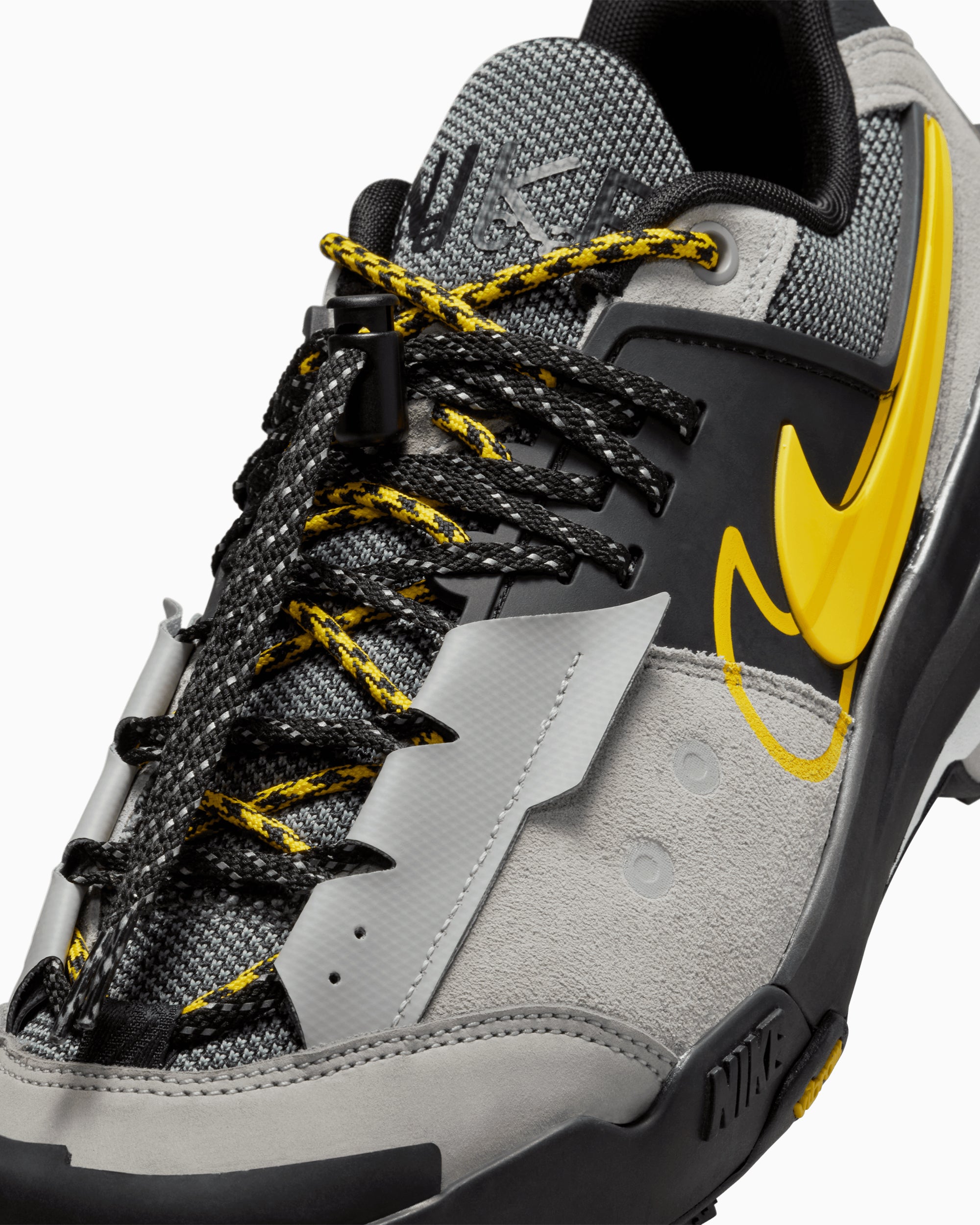 Nike x sacai Zegamadome Vibram