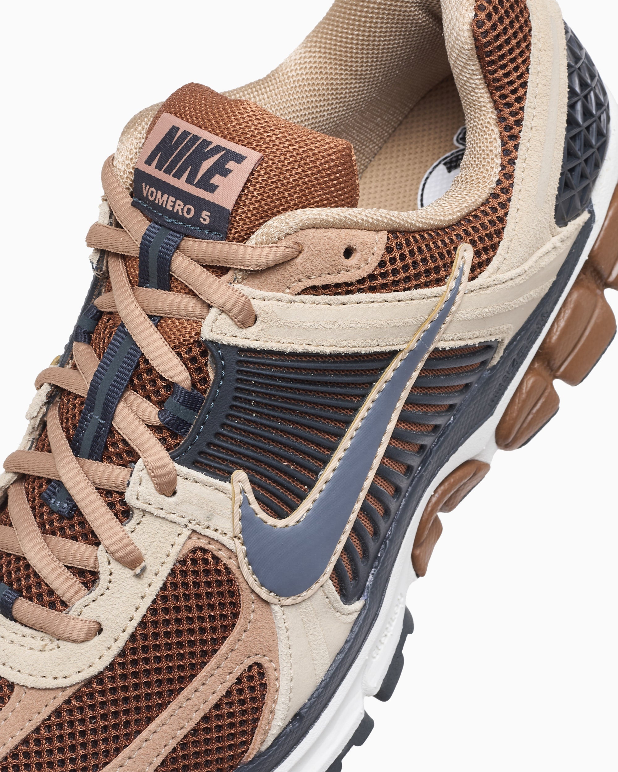 sneakers-nike-zoom-vomero-5-