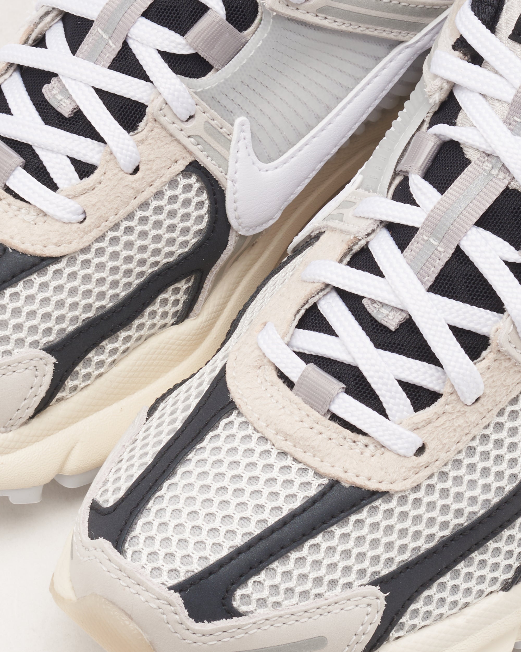 Nike Zoom Vomero 5 Premium 