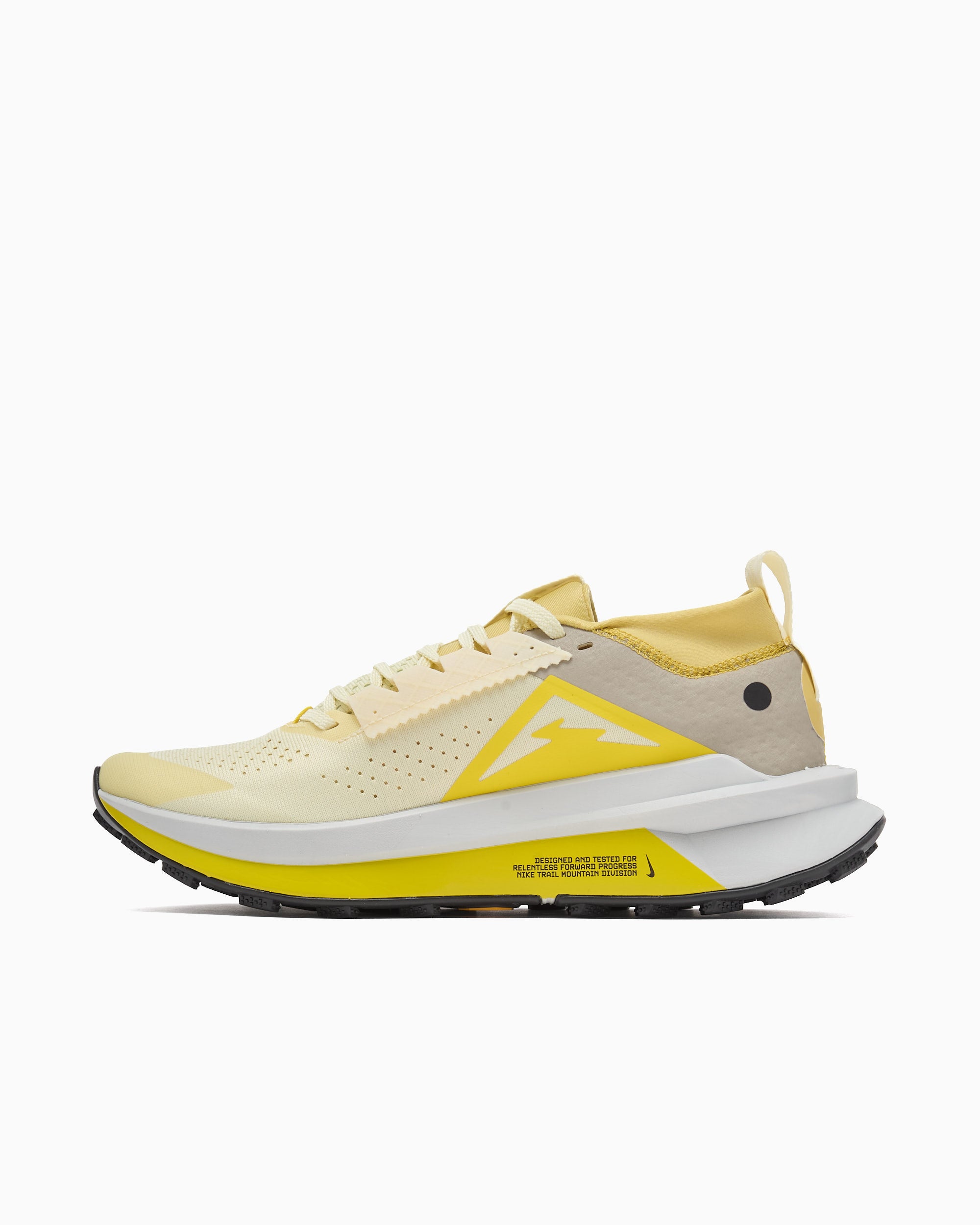 【新品】Nike Trail Running スニーカー 24.5cmイエロー Nike ZoomX Zegama Trail 2 Vibram