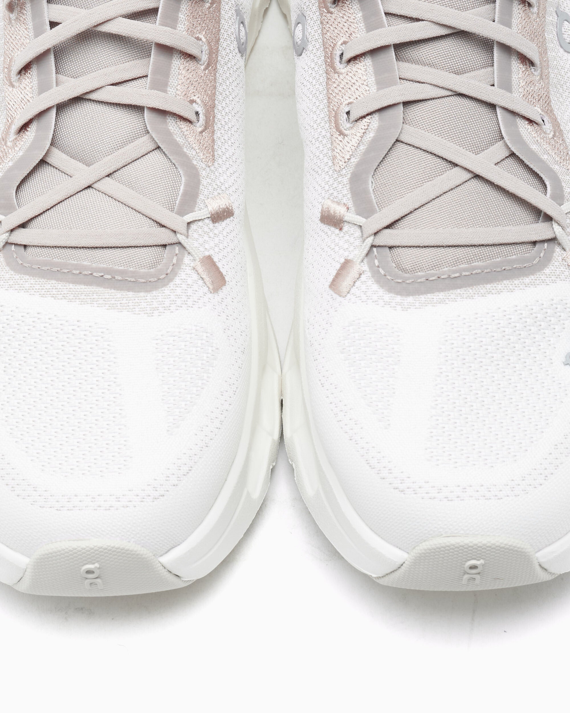 Sneakers On Women's Cloudtilt 1 - 3WE10055221