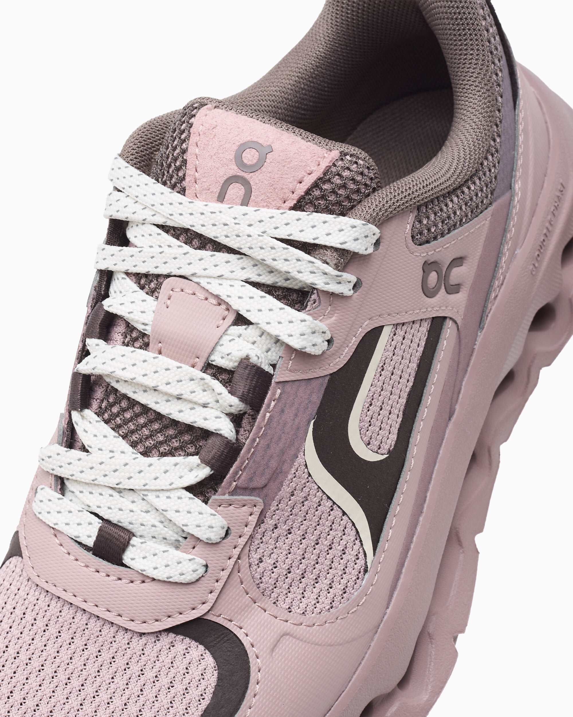 Sneakers On Women's Cloudtilt Arc - 3WG30315227