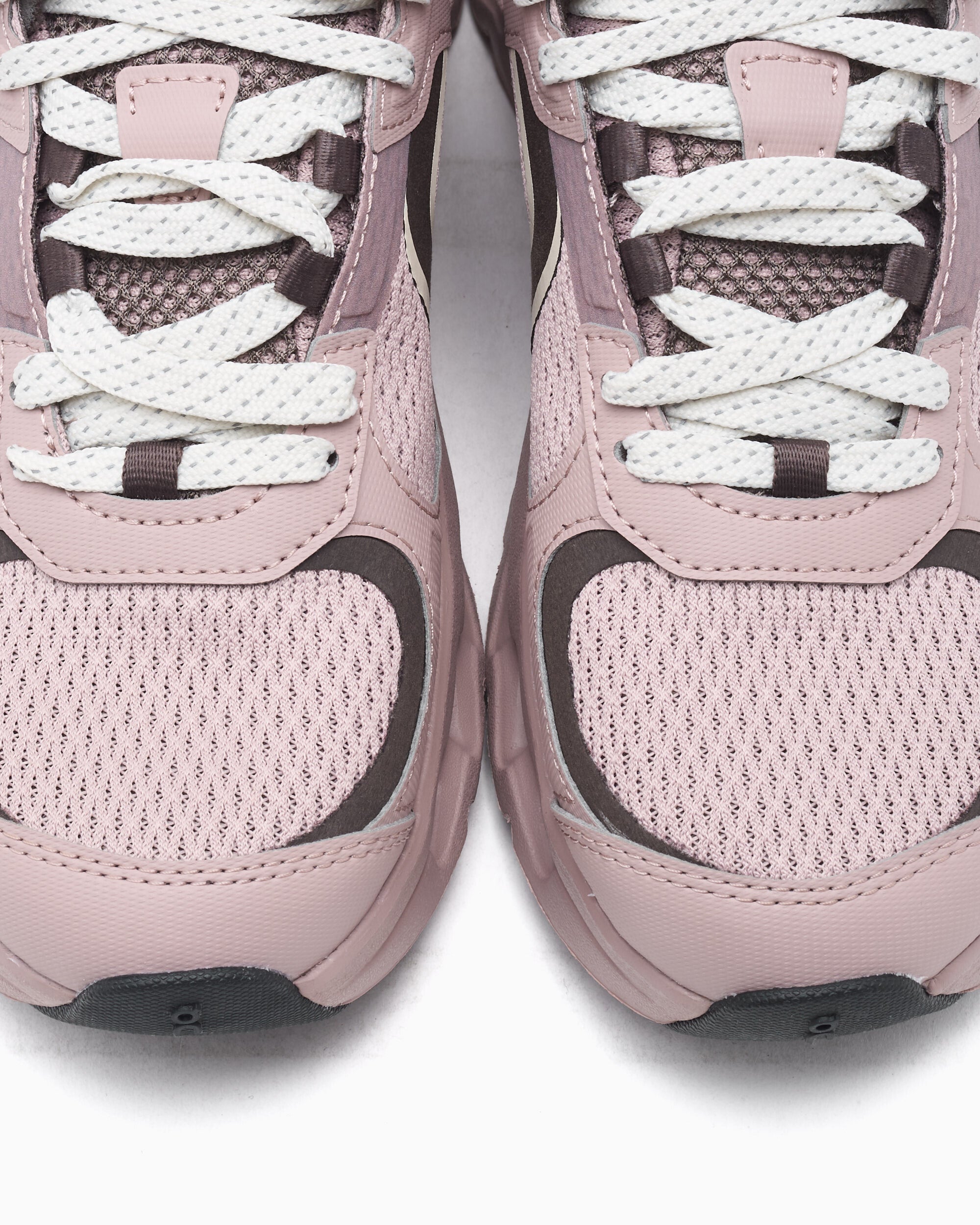 Sneakers On Women's Cloudtilt Arc - 3WG30315227