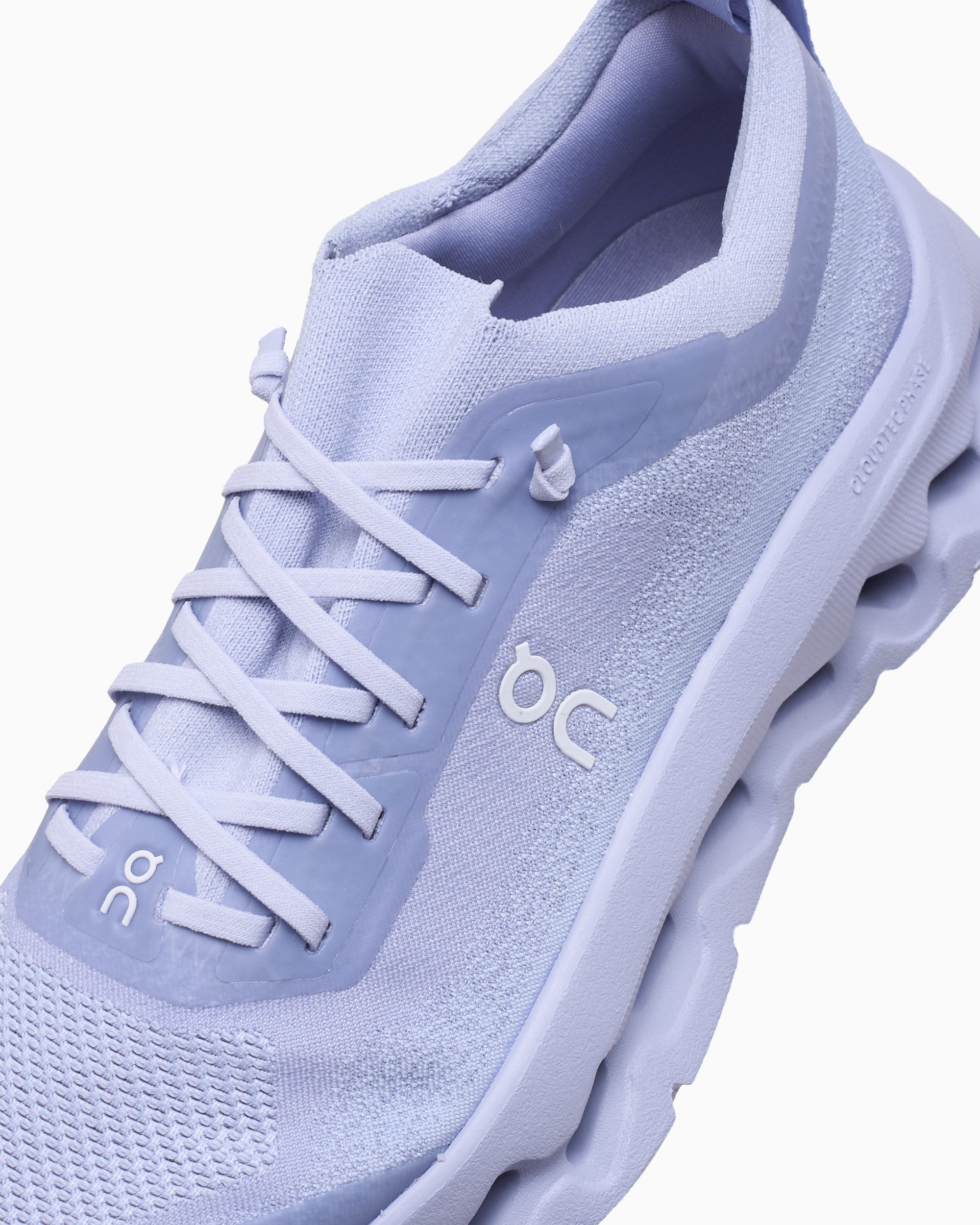 Sneakers On Women's Cloudtilt Moon - 3WF30423776