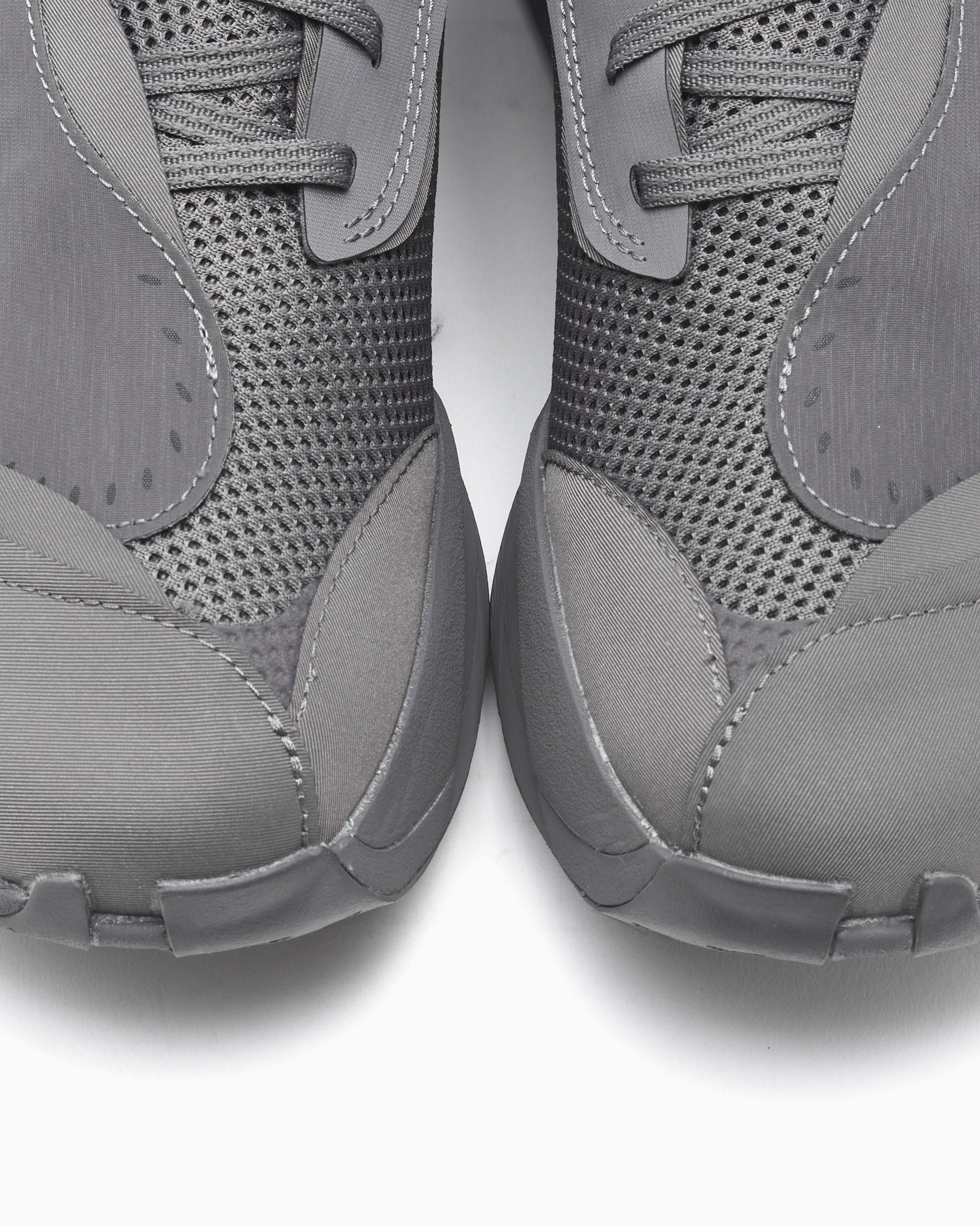 sneakers-on-x-paf-cloudboom-