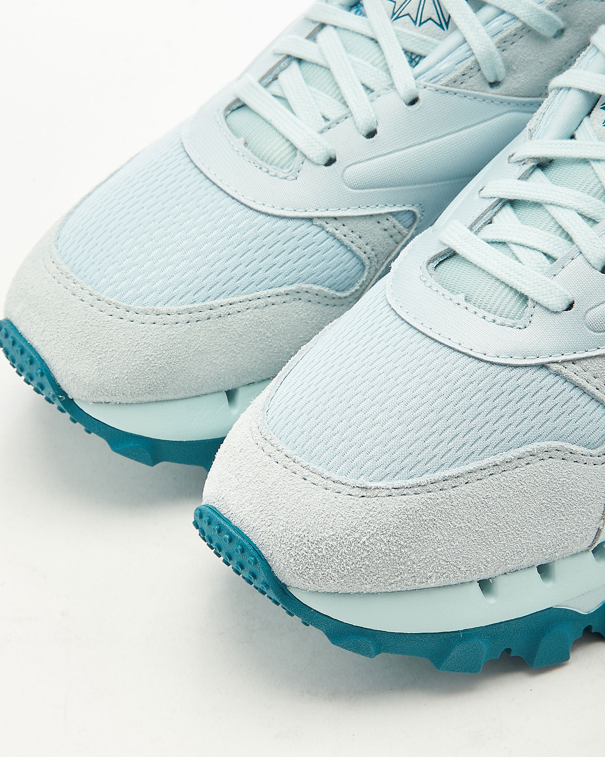 エピカ 19B Reebok x Cardi B Women's Classic Leather