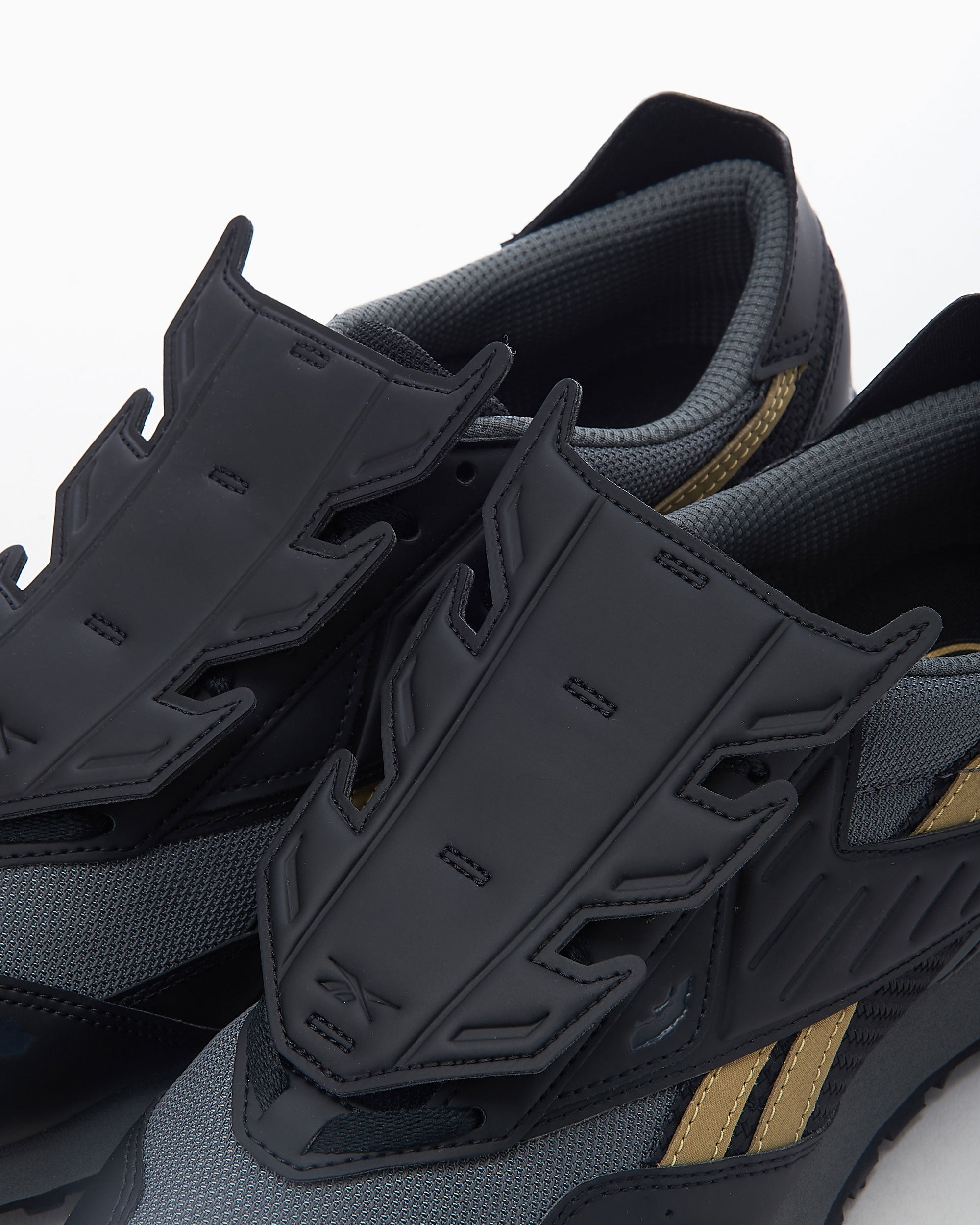 Reebok x DC Comics LX2200 