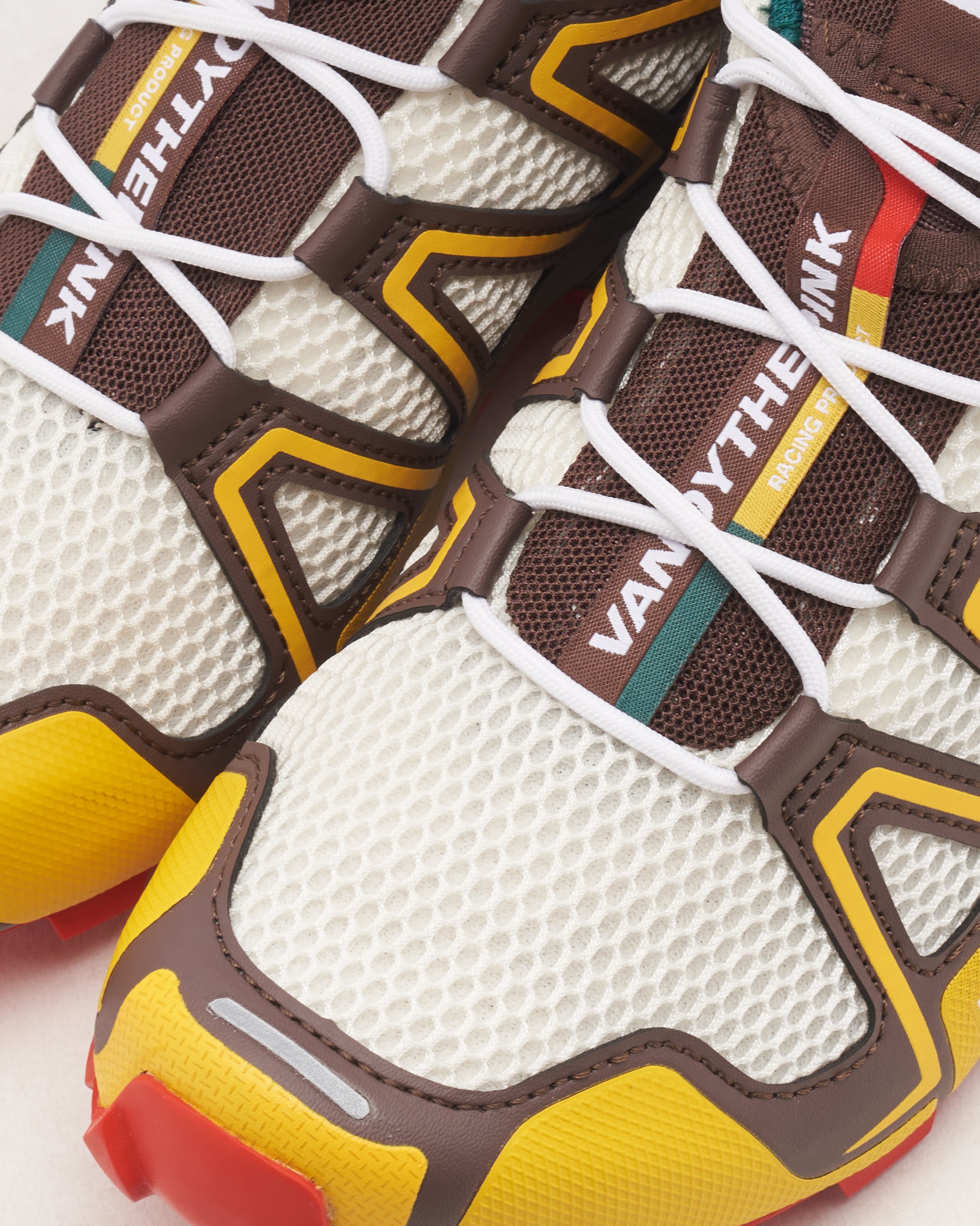 Sneakers Salomon Advanced x VandyThePink Speedcross 3 - L47714900