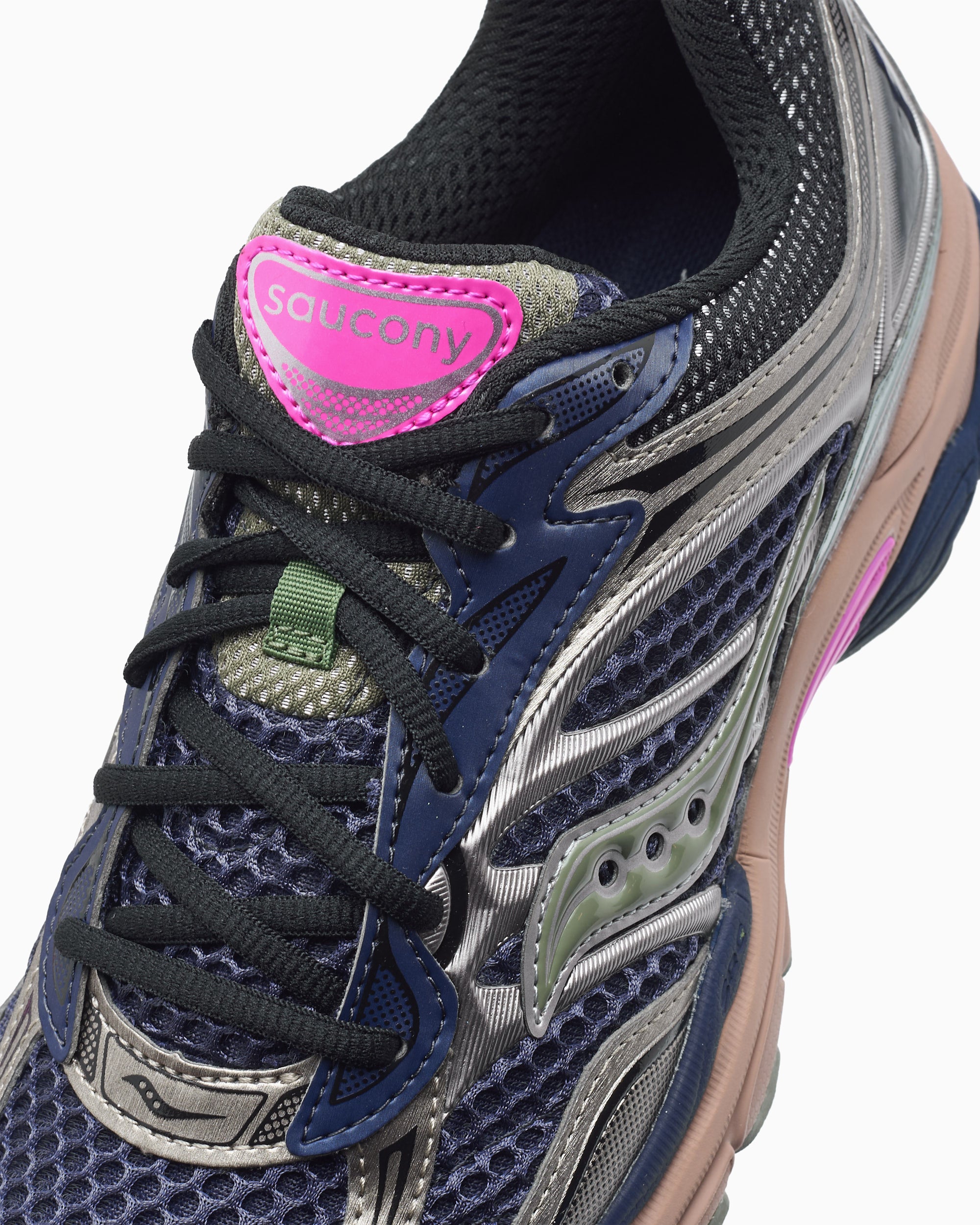 Saucony Progrid OMNI 9 Disrupt